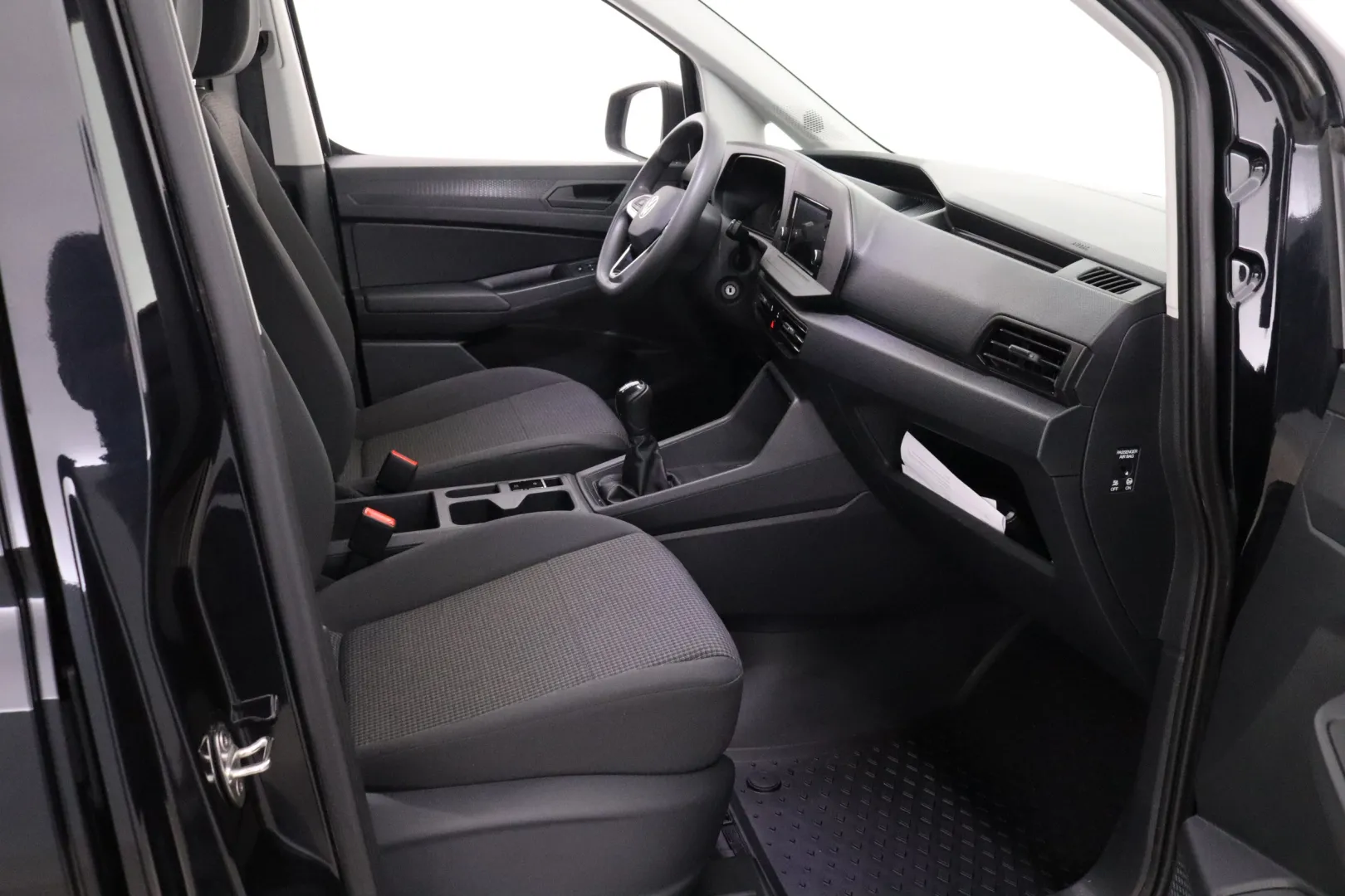 VOLKSWAGEN Caddy Maxi LRO-622 carousel image