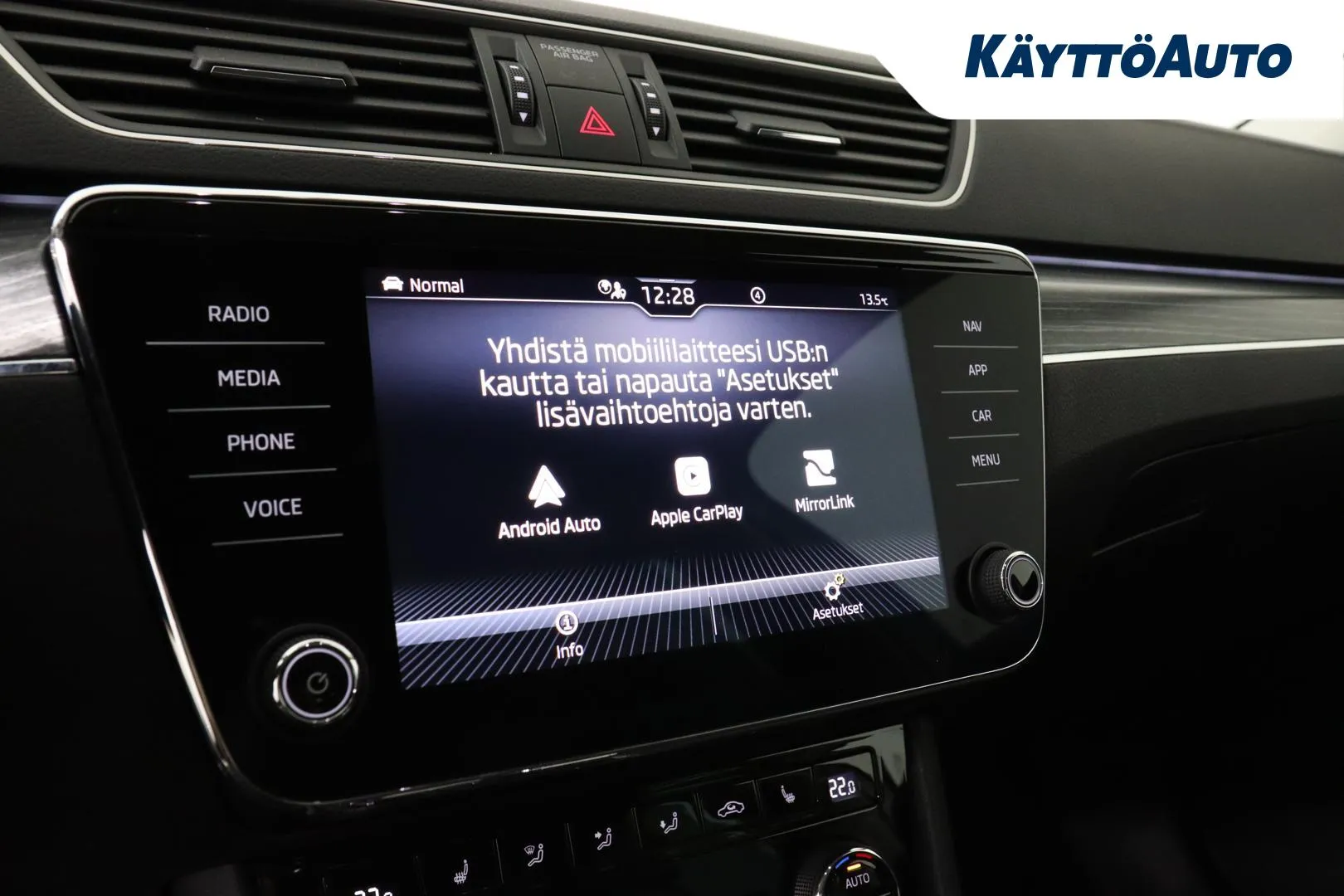 SKODA Superb ZOR-207 carousel image