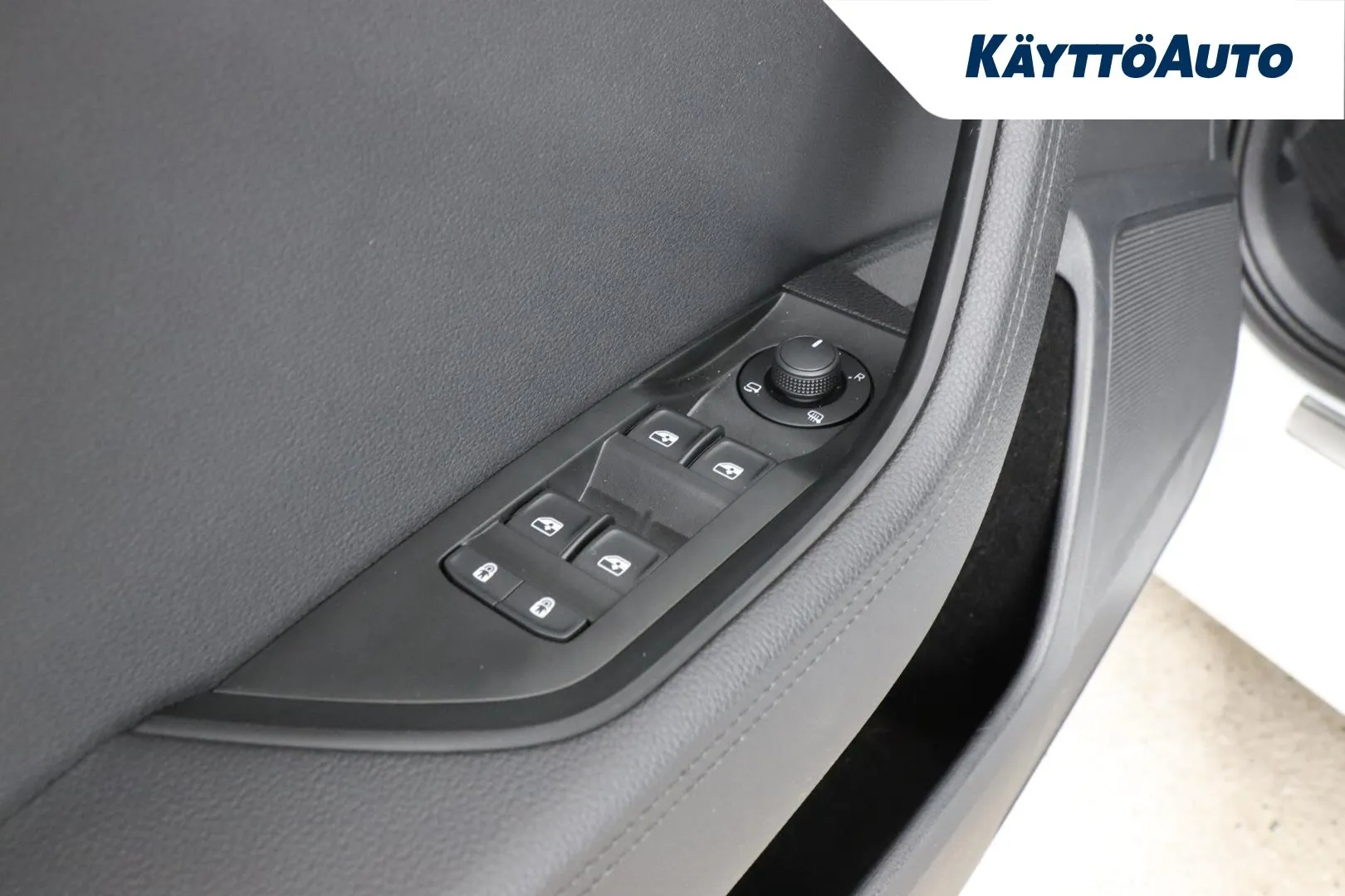 SKODA Superb ZOR-207 carousel image