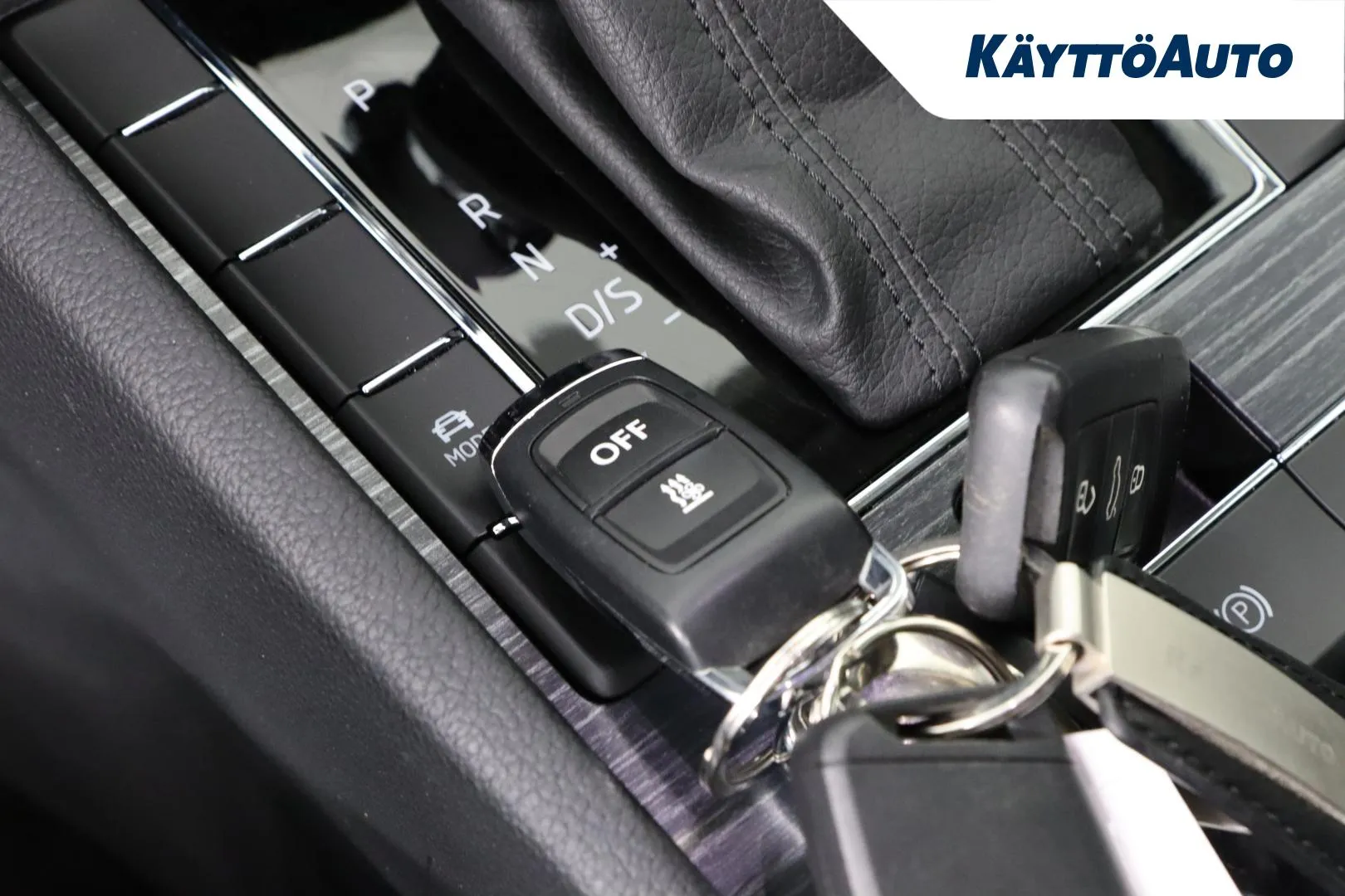 SKODA Superb ZOR-207 carousel image