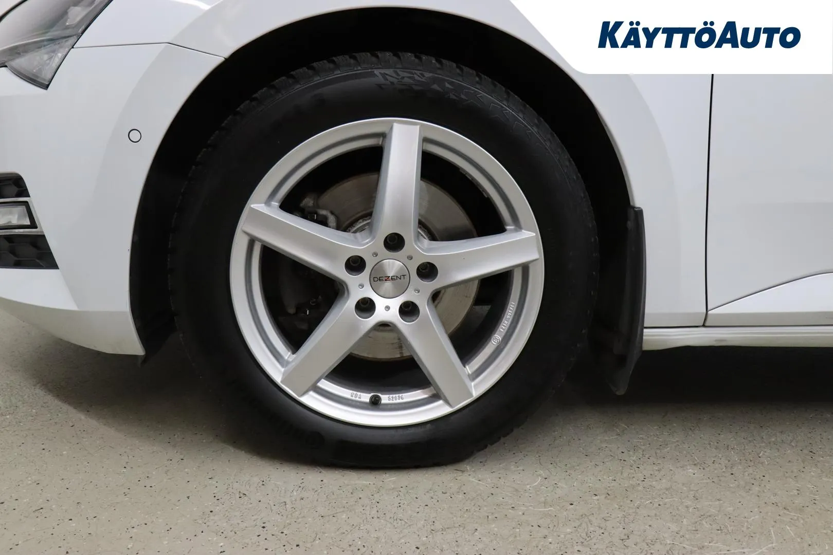 SKODA Superb ZOR-207 carousel image