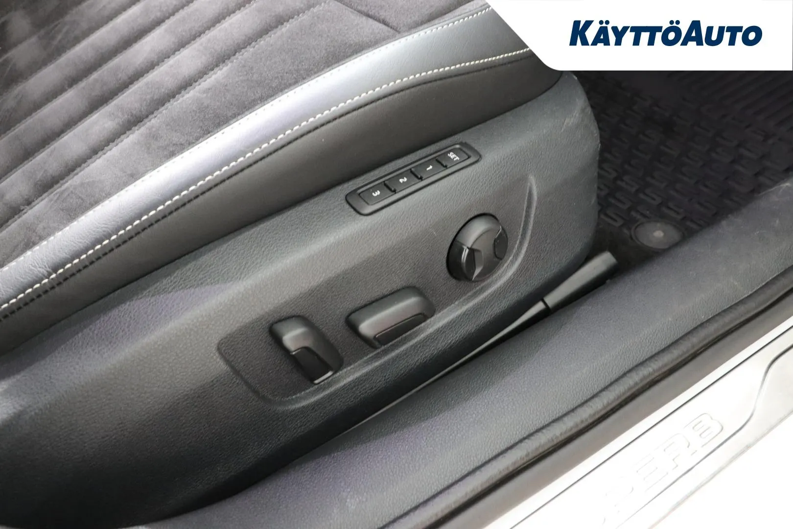 SKODA Superb ZOR-207 carousel image