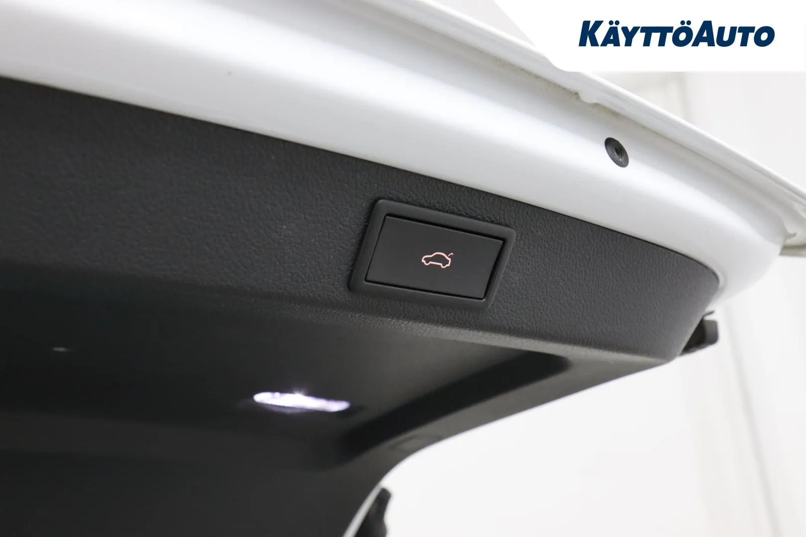 SKODA Superb ZOR-207 carousel image