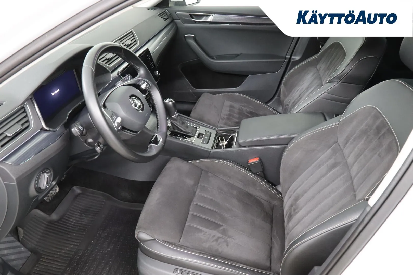 SKODA Superb ZOR-207 carousel image