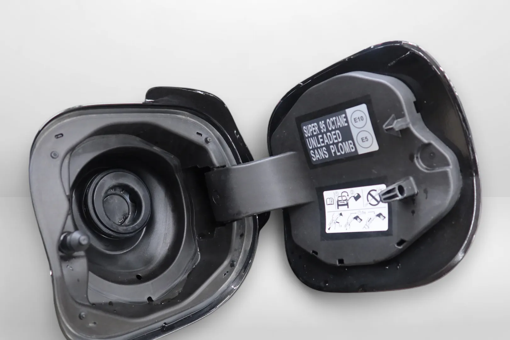 Nissan Qashqai RVZ-454 carousel image