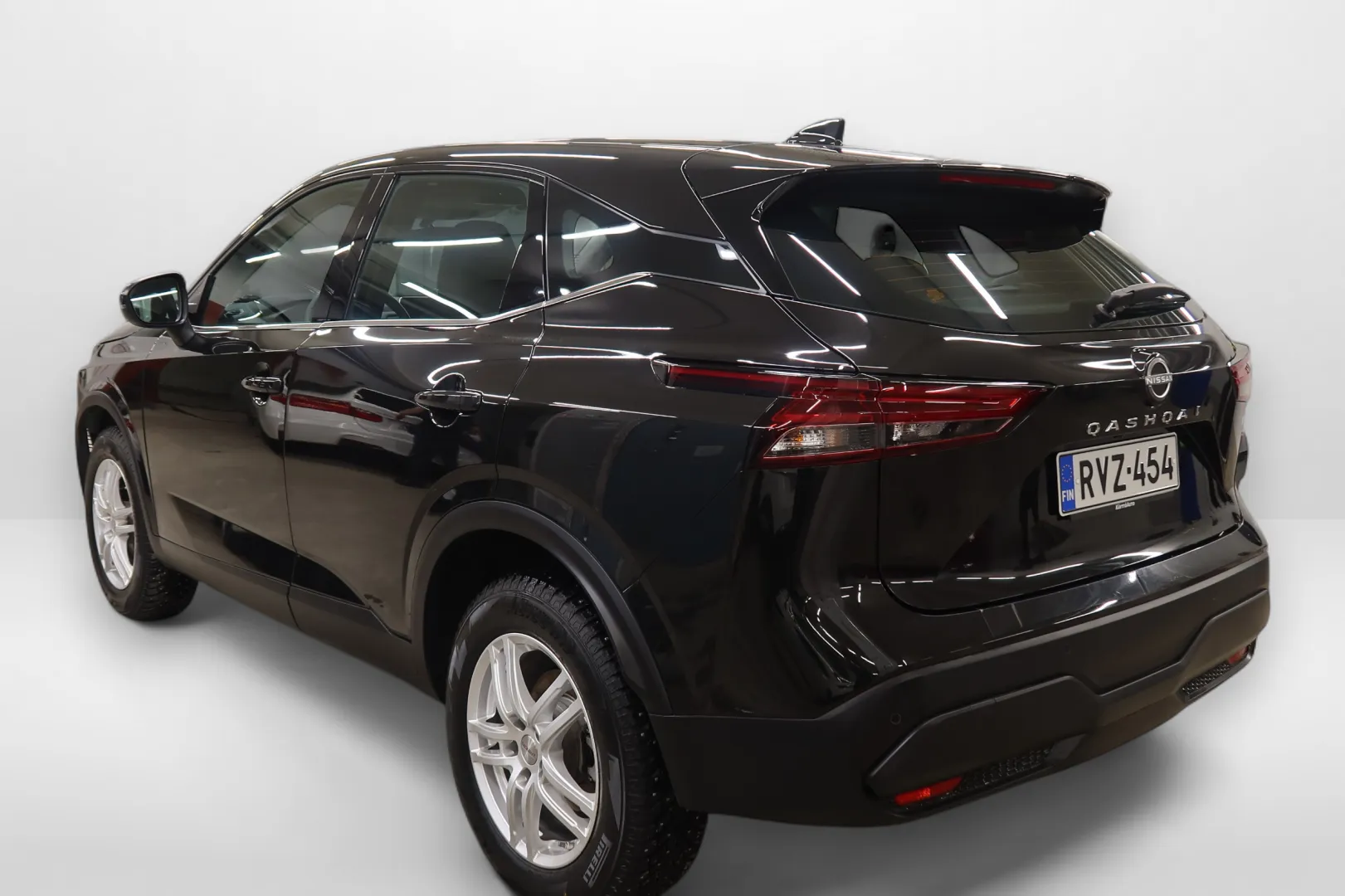 Nissan Qashqai RVZ-454 carousel image