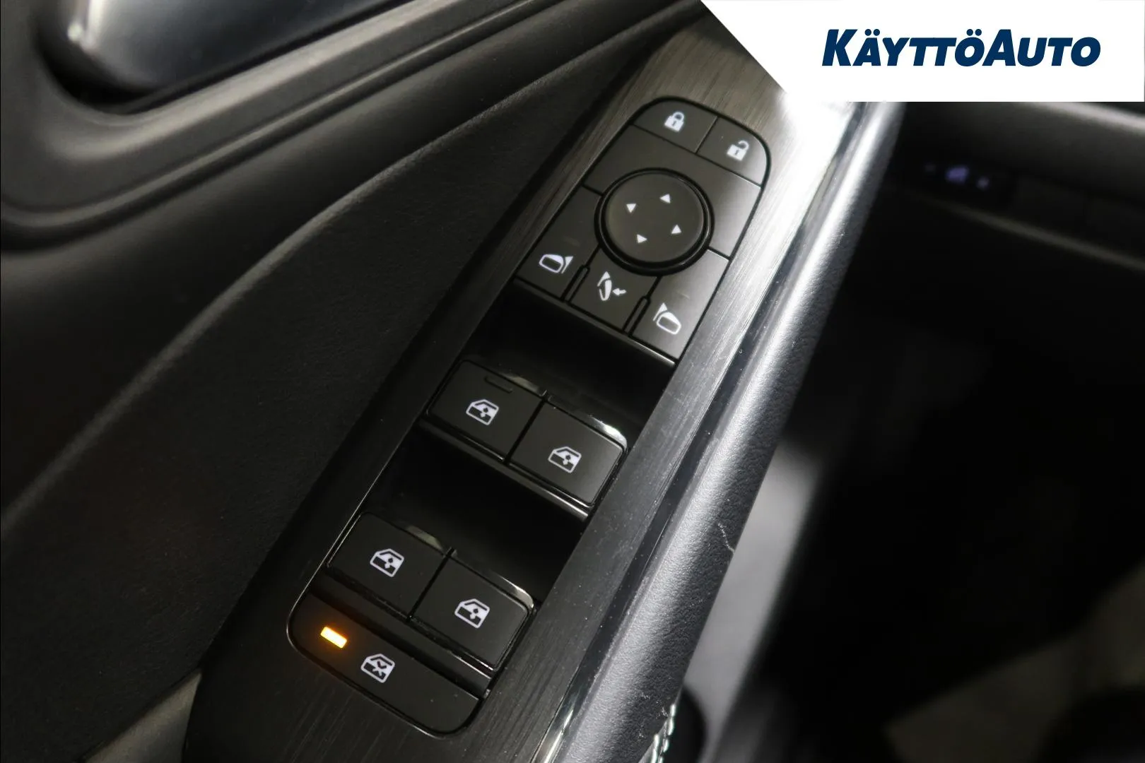 Nissan Qashqai RVZ-454 carousel image