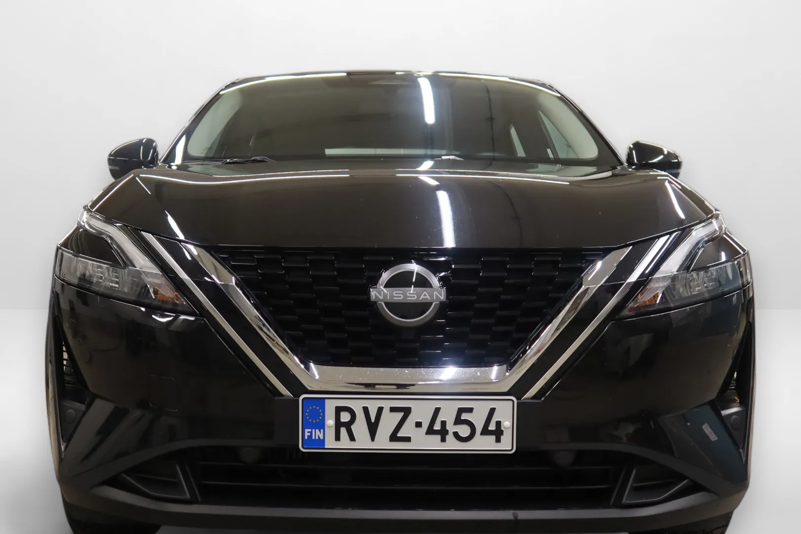 Nissan Qashqai RVZ-454 carousel image