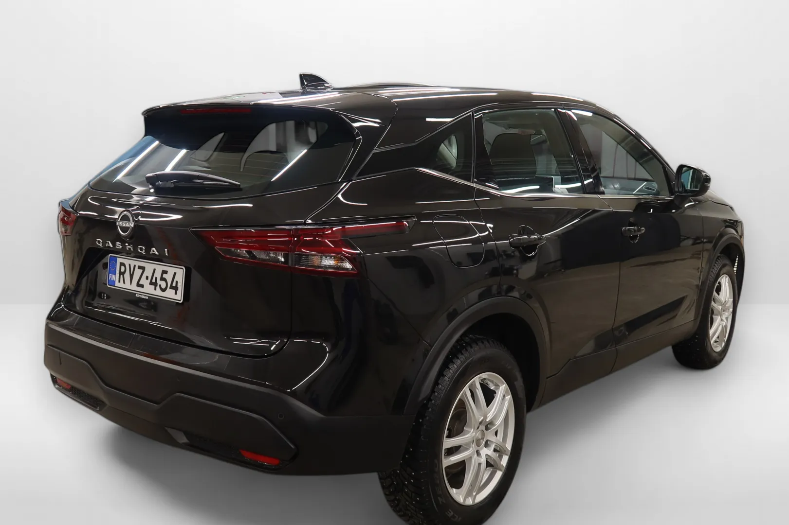 Nissan Qashqai RVZ-454 carousel image