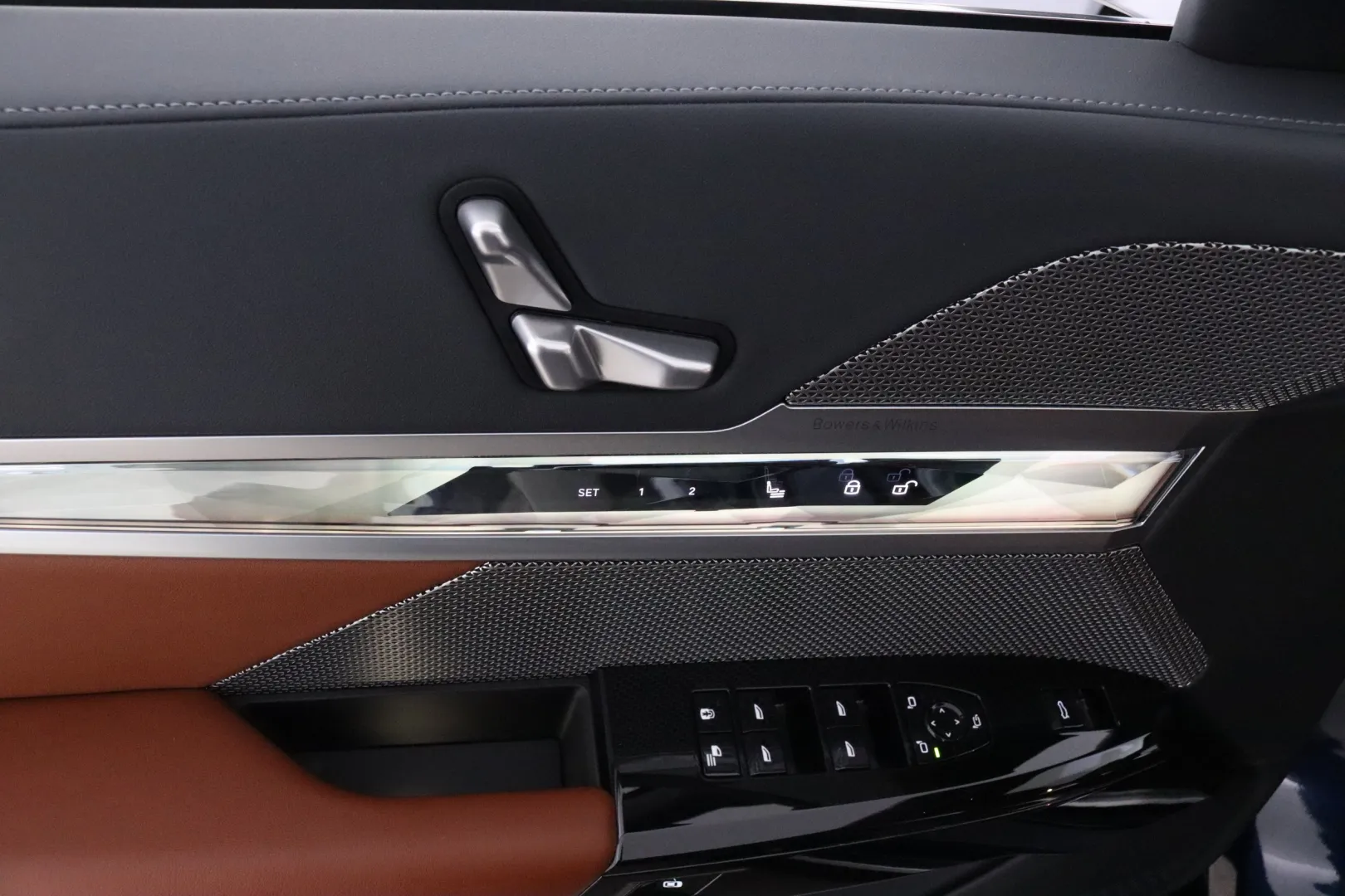 BMW i7 NNE-149 carousel image