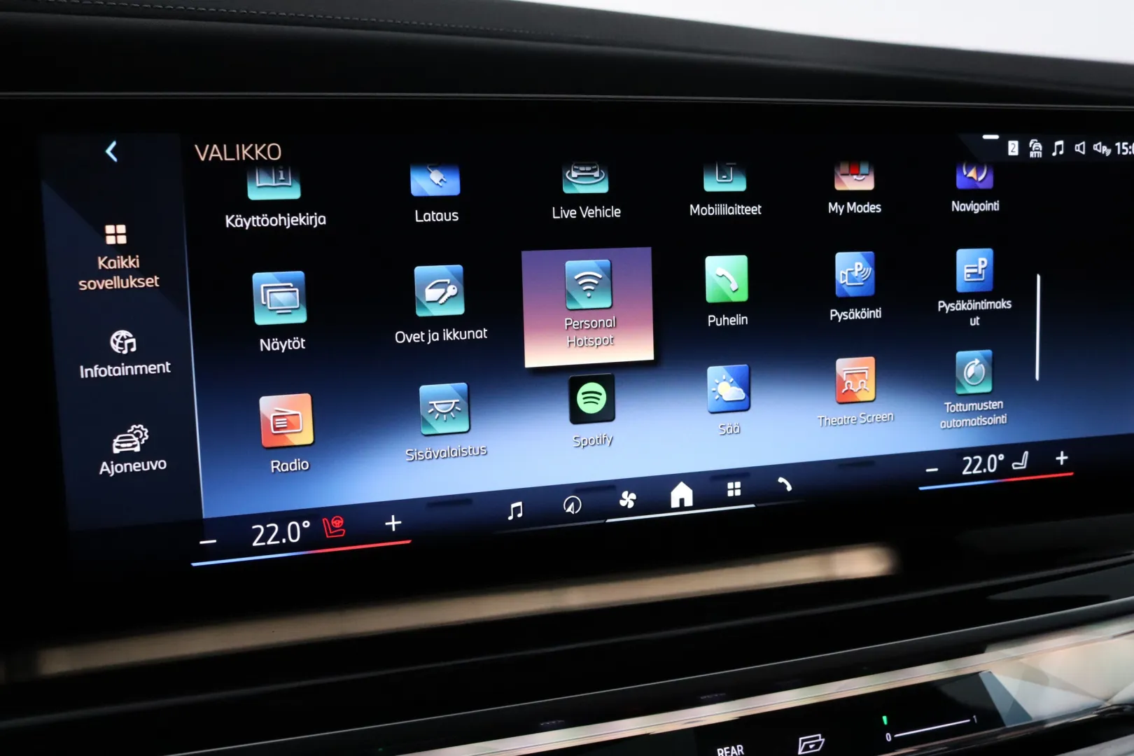 BMW i7 NNE-149 carousel image