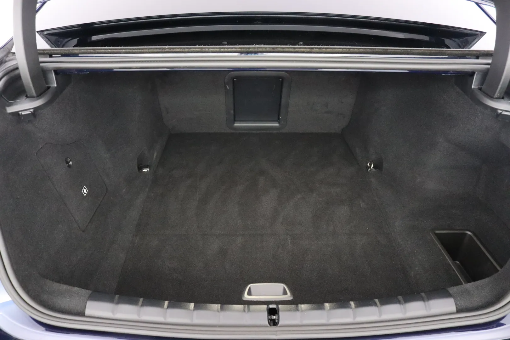 BMW i7 NNE-149 carousel image