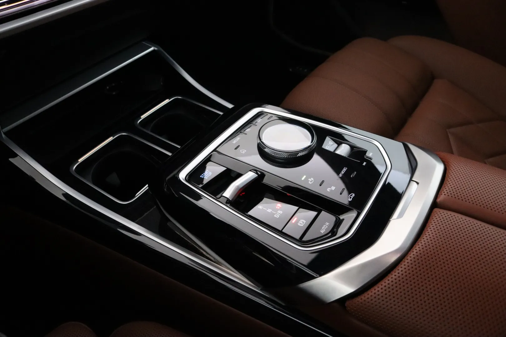 BMW i7 NNE-149 carousel image