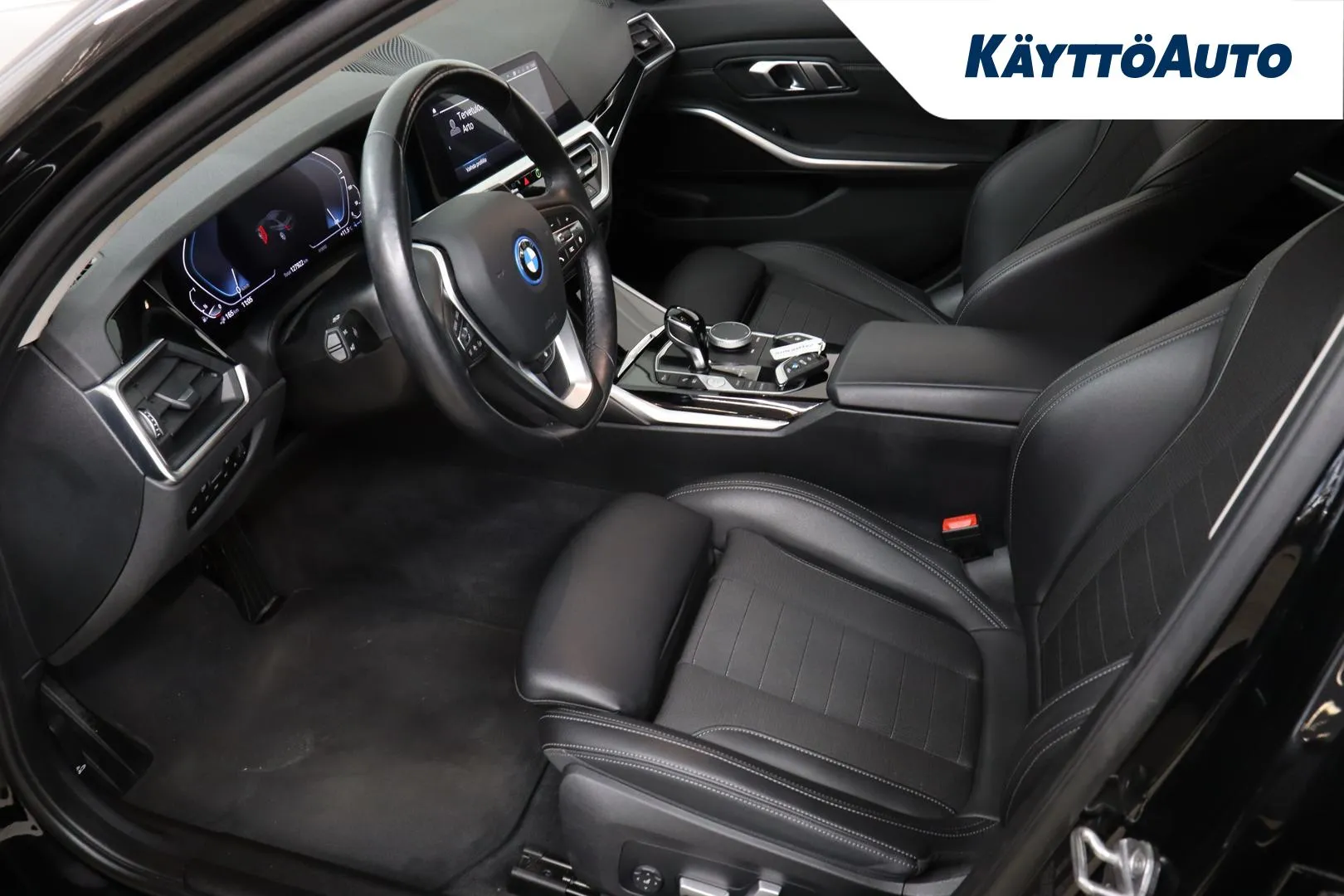 BMW 330 ZNV-801 carousel image