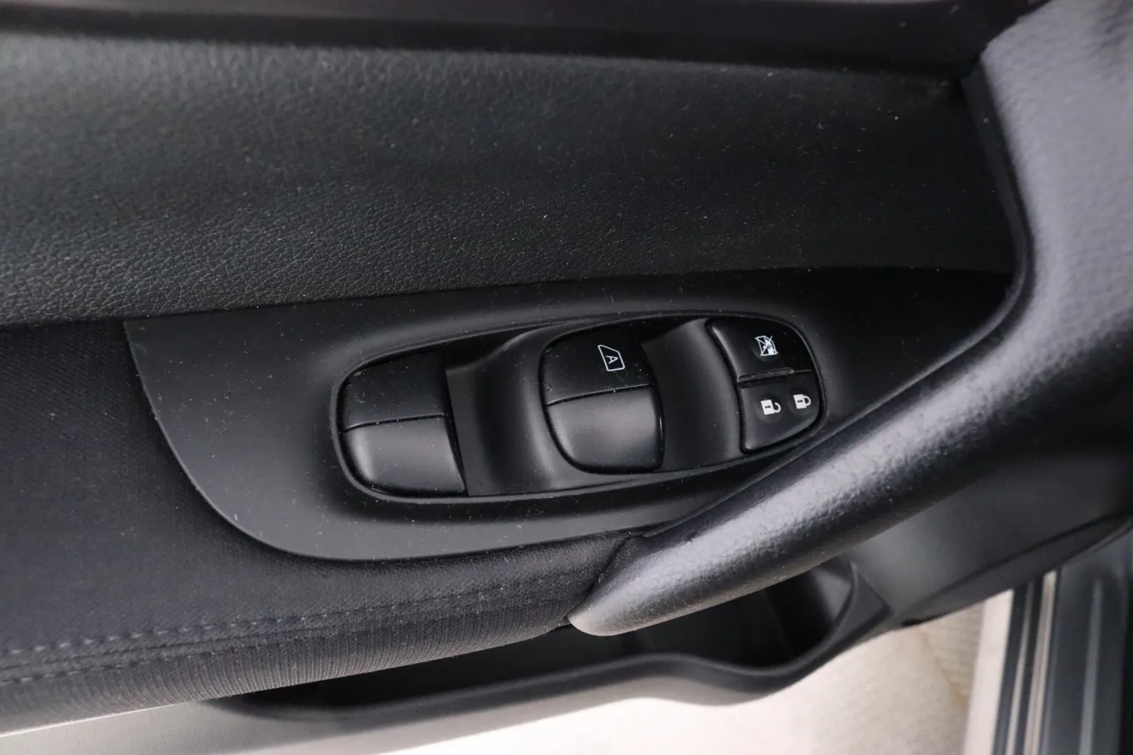 NISSAN Qashqai BTM-550 carousel image