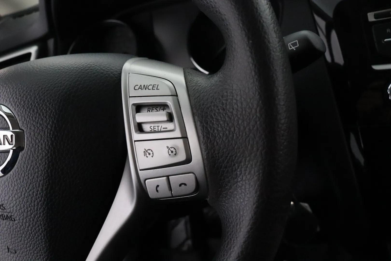 NISSAN Qashqai BTM-550 carousel image