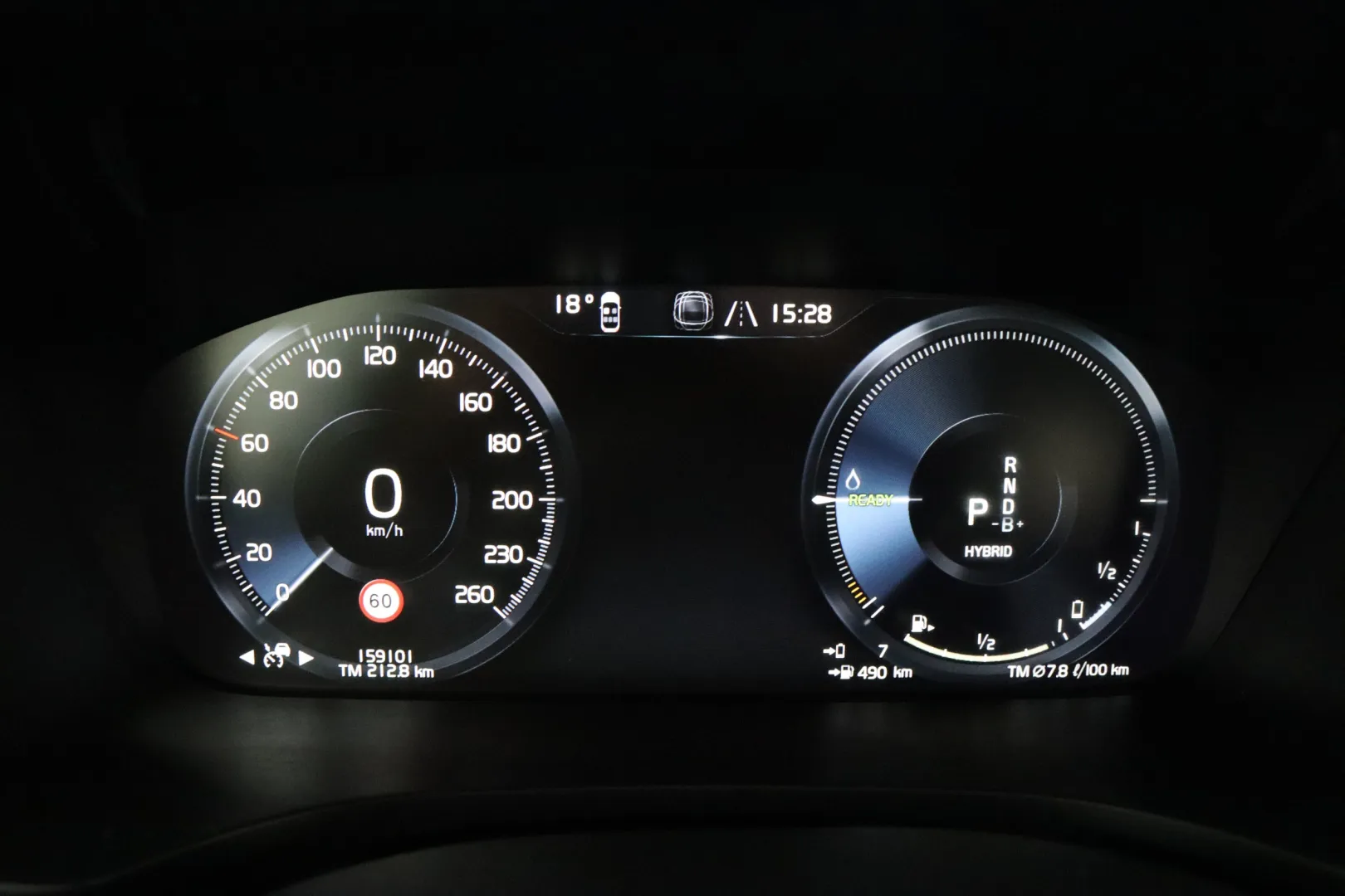 VOLVO V60 LTA-243 carousel image