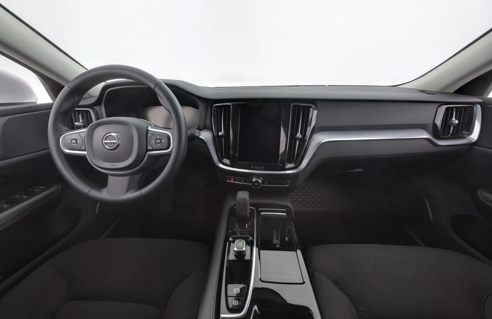 VOLVO V60 LTA-243 carousel image