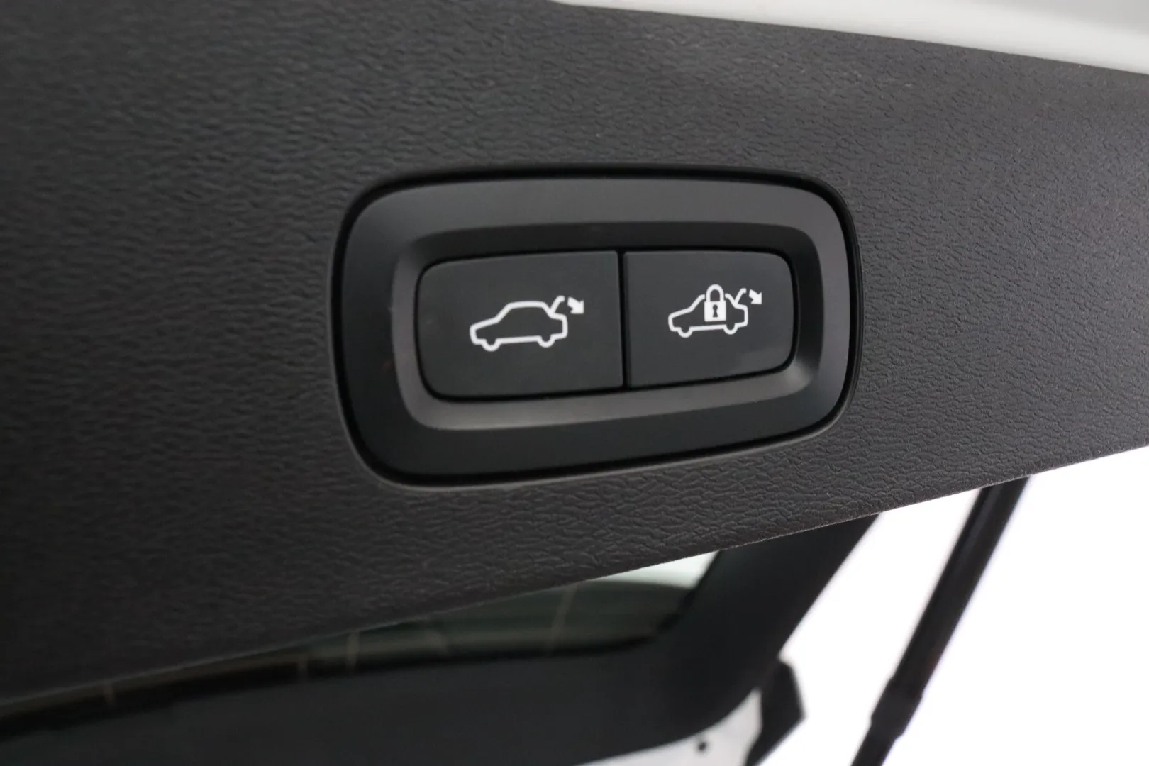 VOLVO V60 LTA-243 carousel image