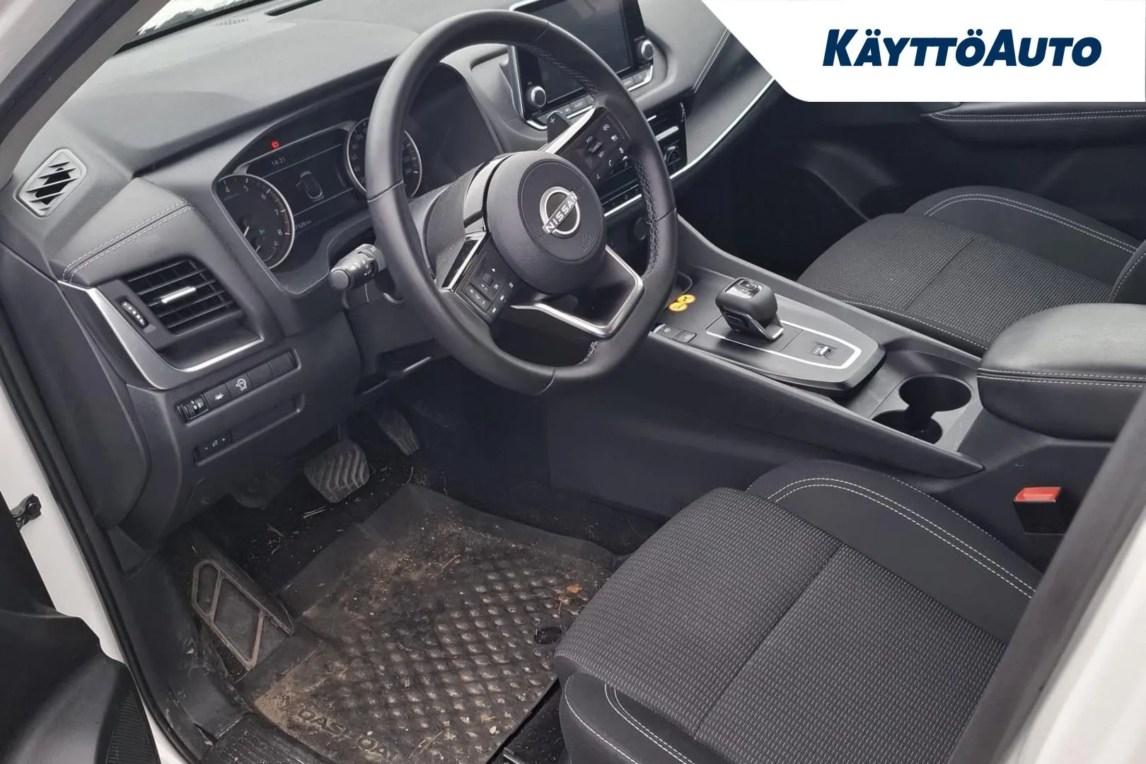 NISSAN Qashqai RVV-580 carousel image