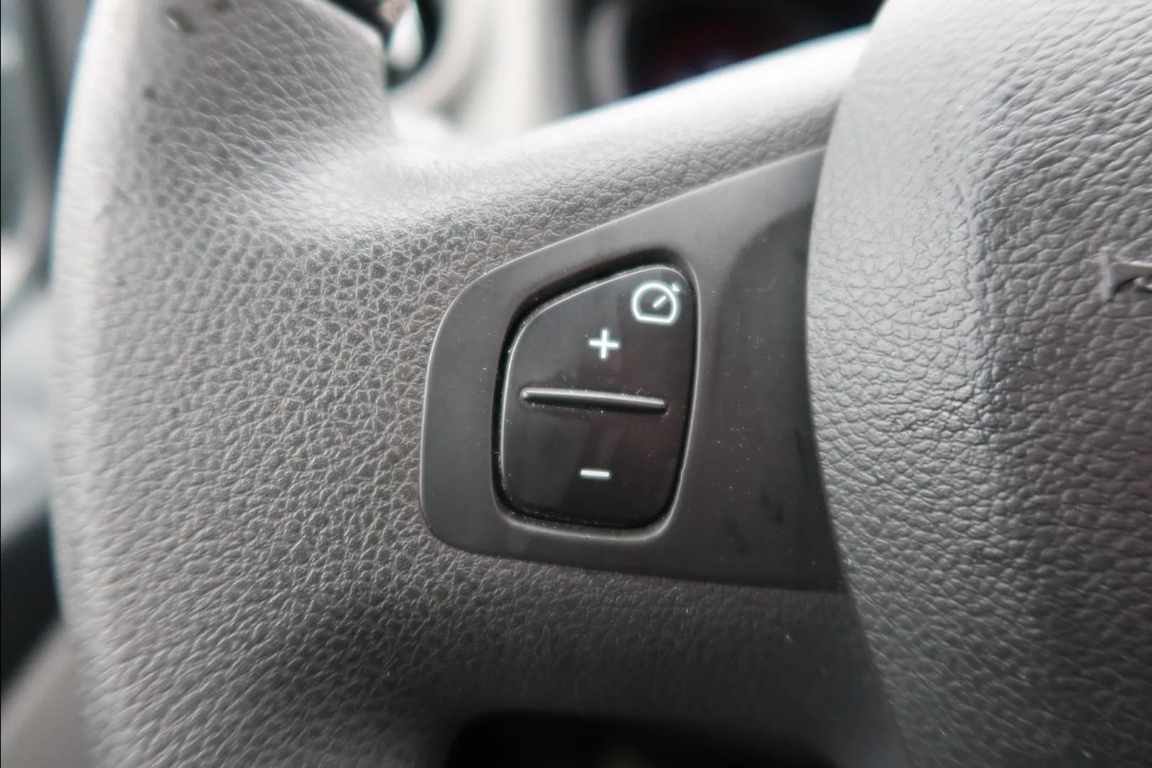 RENAULT Trafic UVG-723 carousel image