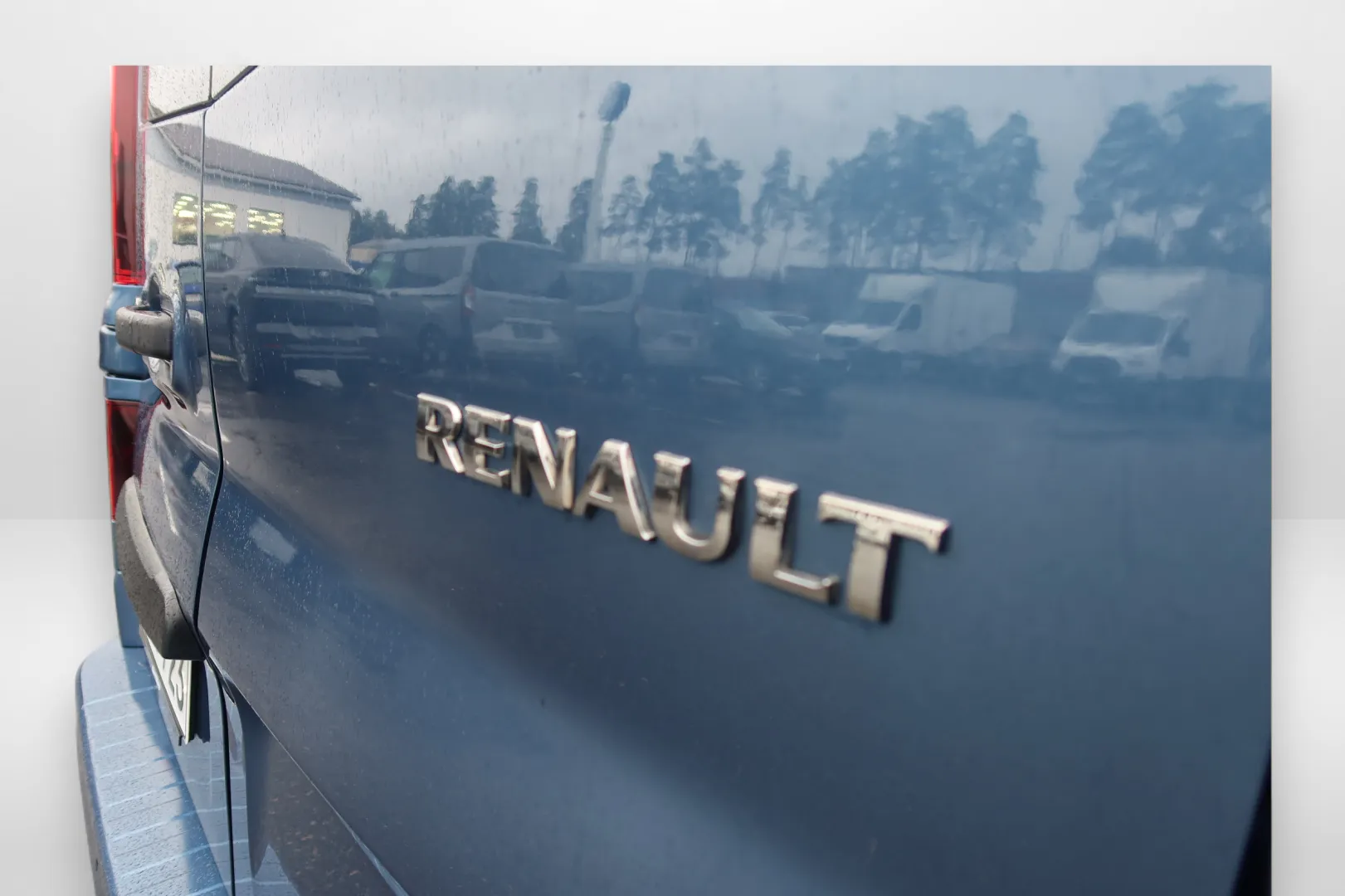 RENAULT Trafic UVG-723 carousel image