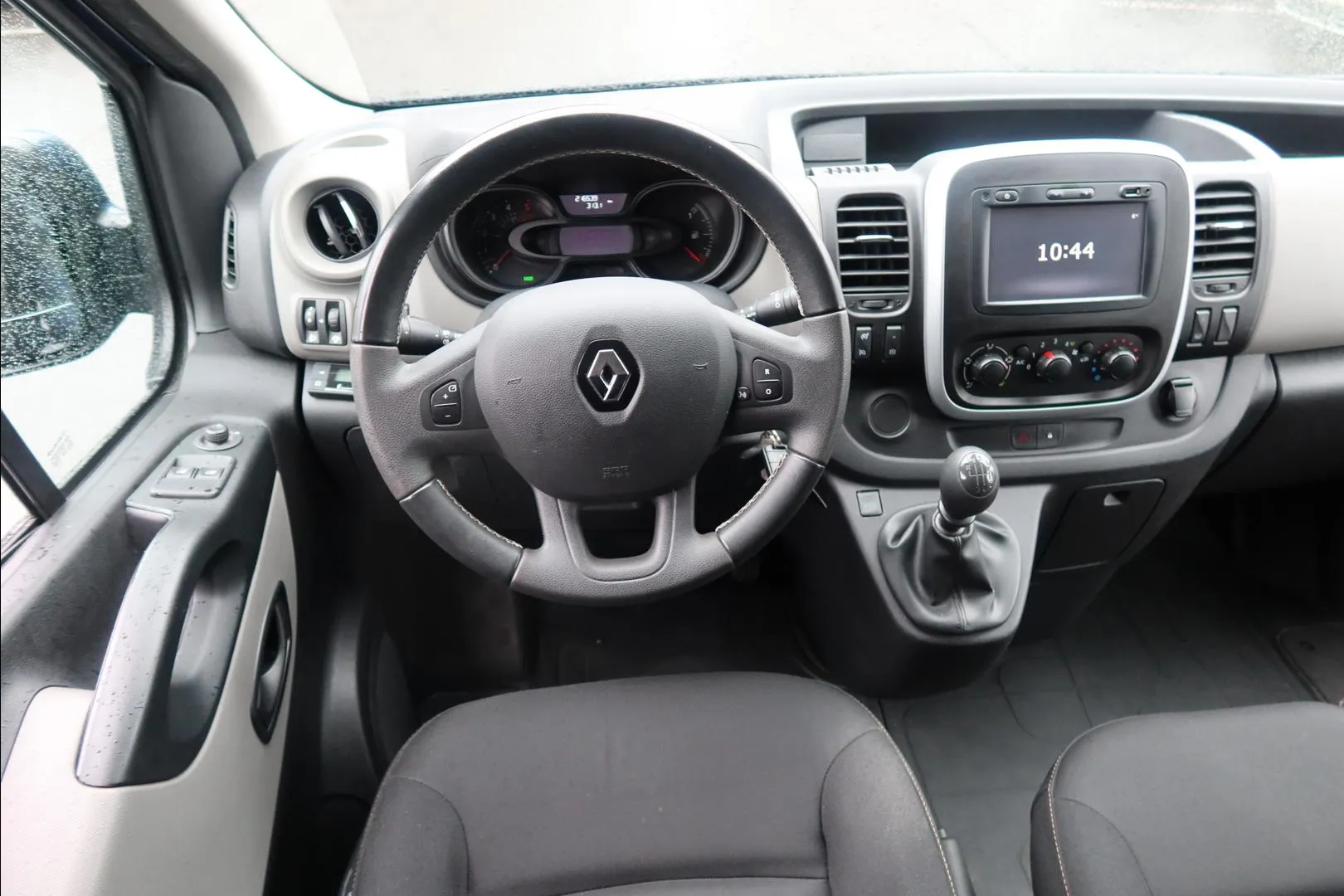 RENAULT Trafic UVG-723 carousel image