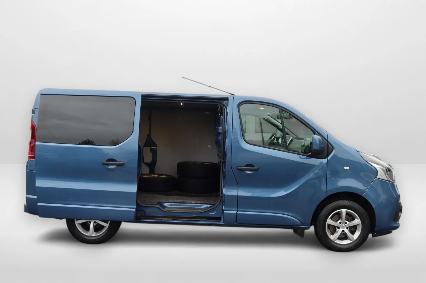 RENAULT Trafic UVG-723 carousel image