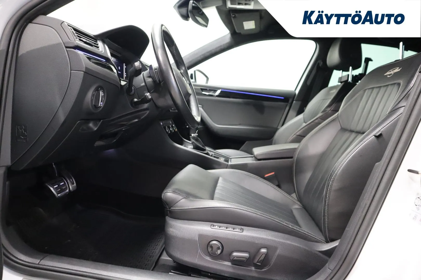 SKODA Superb JTS-500 carousel image