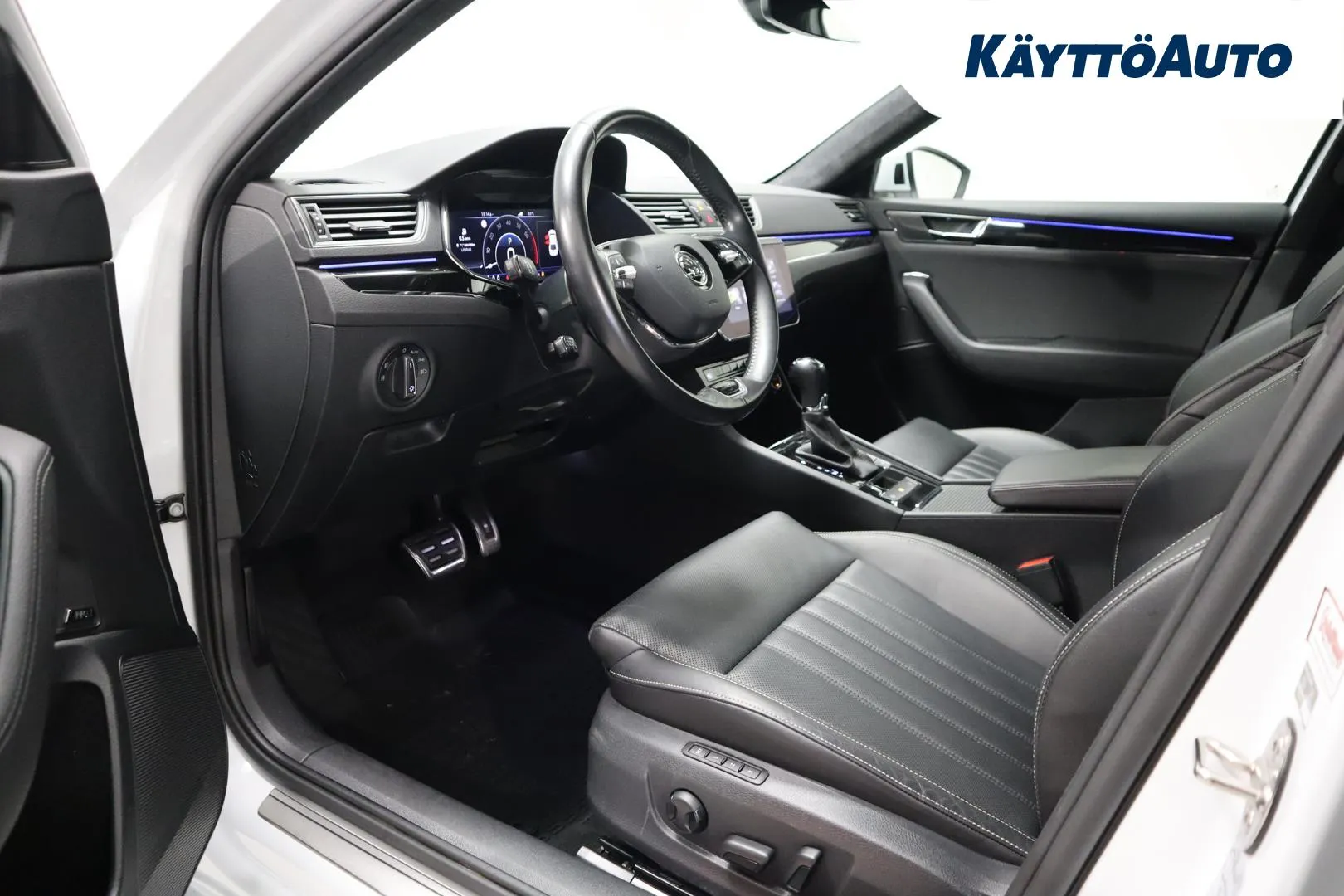 SKODA Superb JTS-500 carousel image