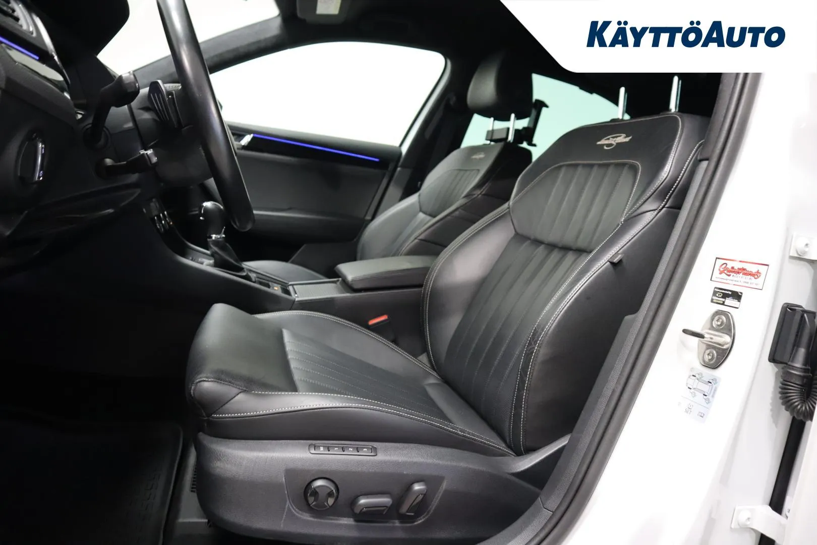 SKODA Superb JTS-500 carousel image