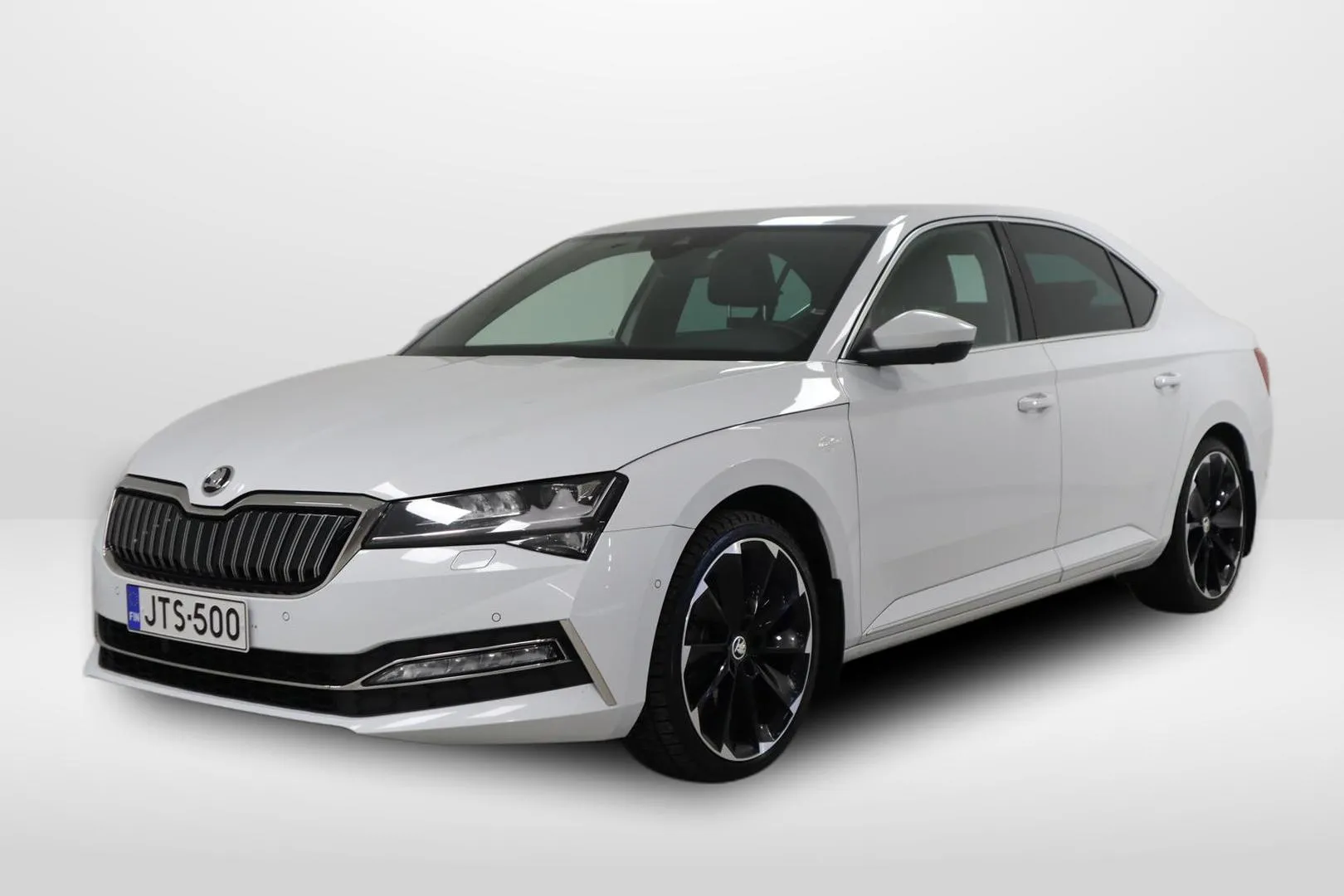 SKODA Superb JTS-500 carousel image
