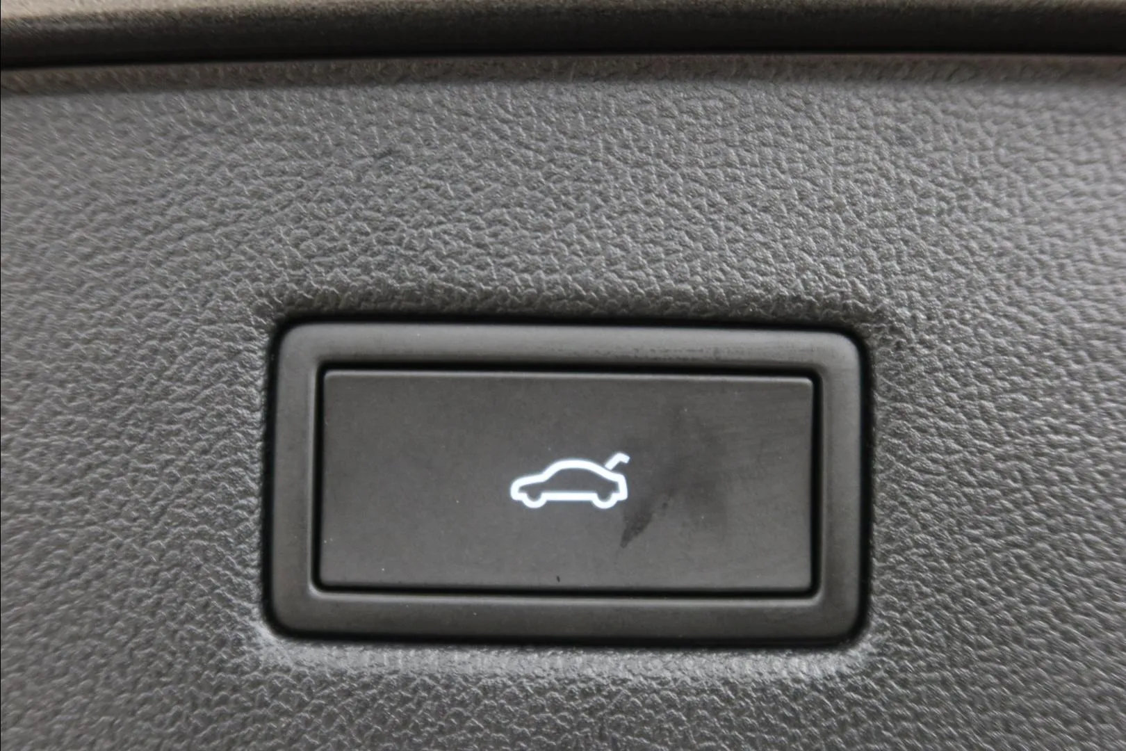 Ford Capri FSL-667 carousel image