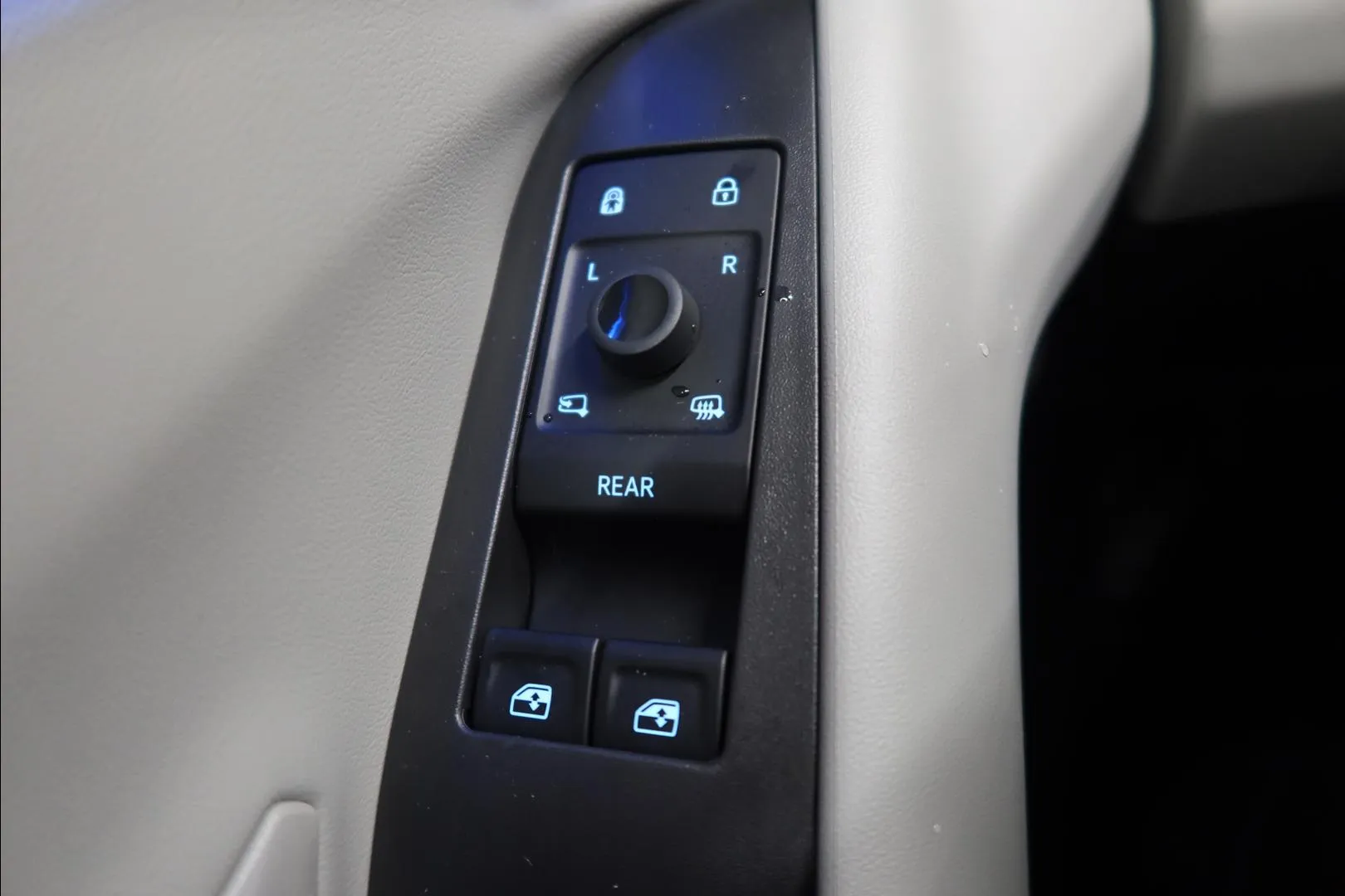 Ford Capri FSL-667 carousel image