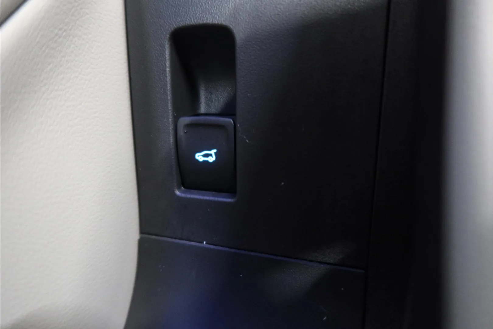 Ford Capri FSL-667 carousel image