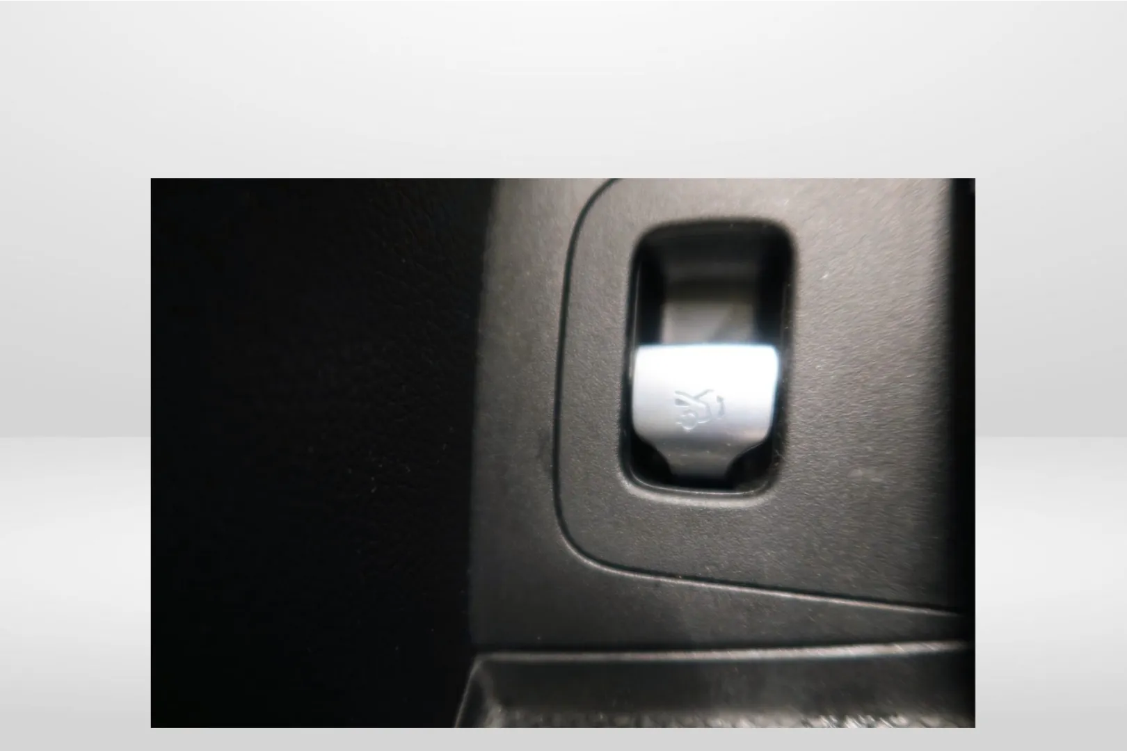 Mercedes-Benz EQE ZOU-453 carousel image