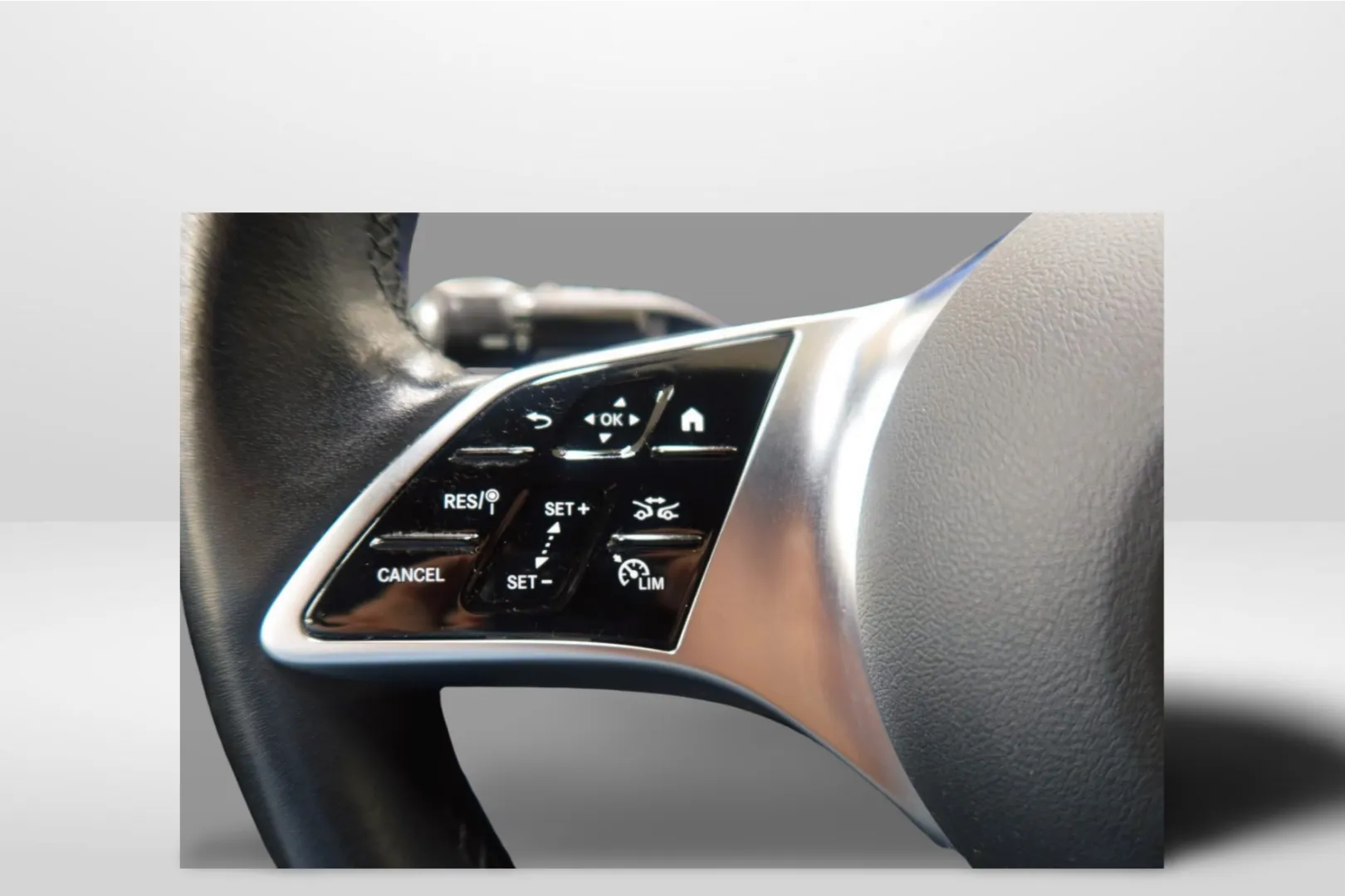 Mercedes-Benz EQE ZOU-453 carousel image