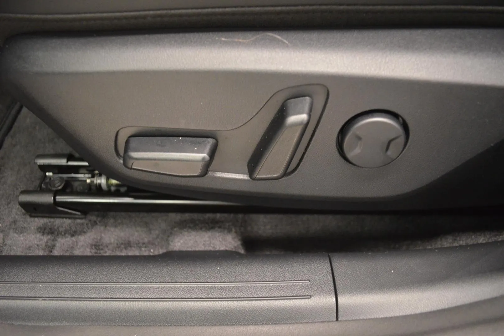 Kia EV4 IST-875 carousel image