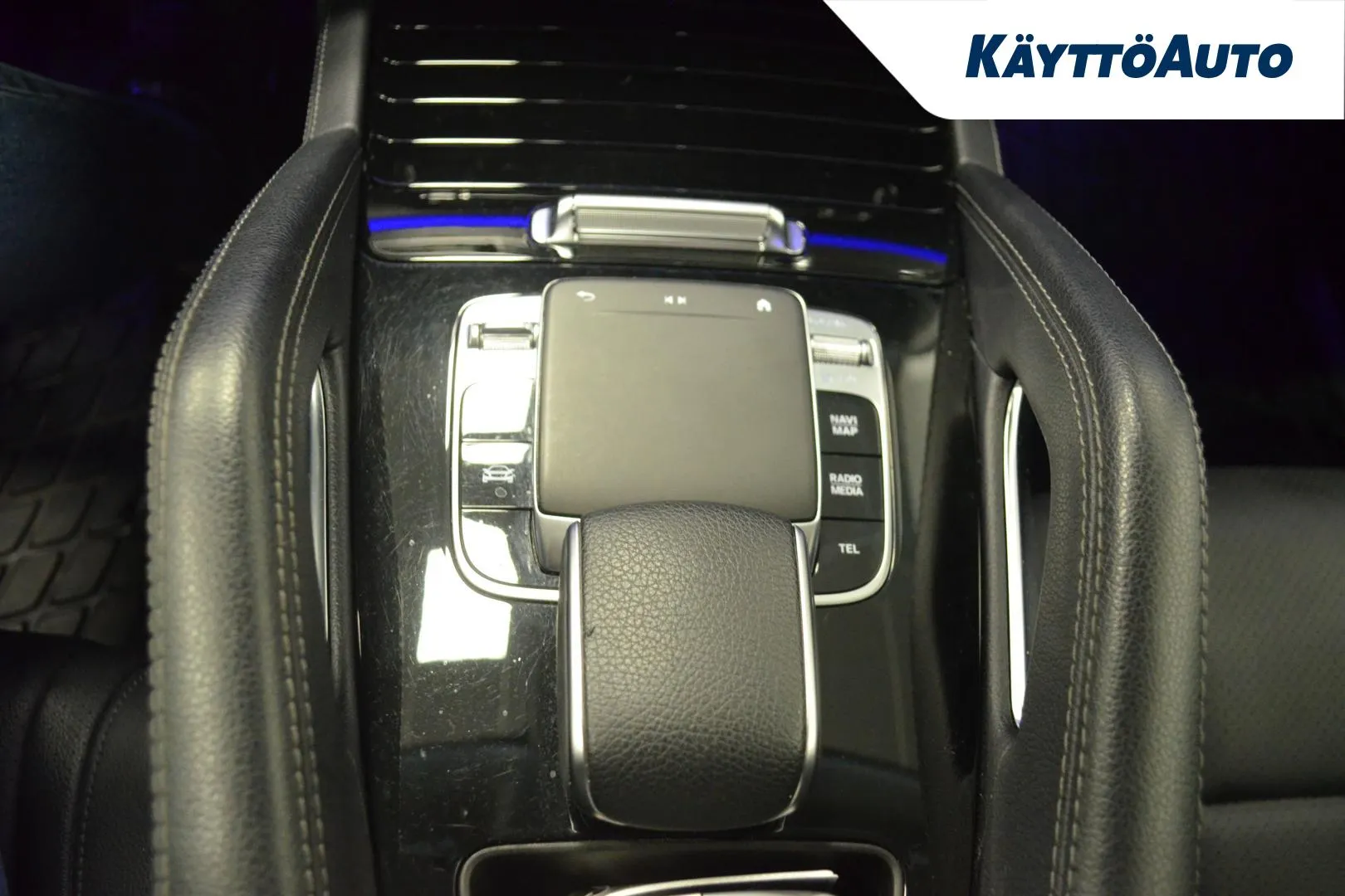 MERCEDES-BENZ GLE JLJ-279 carousel image