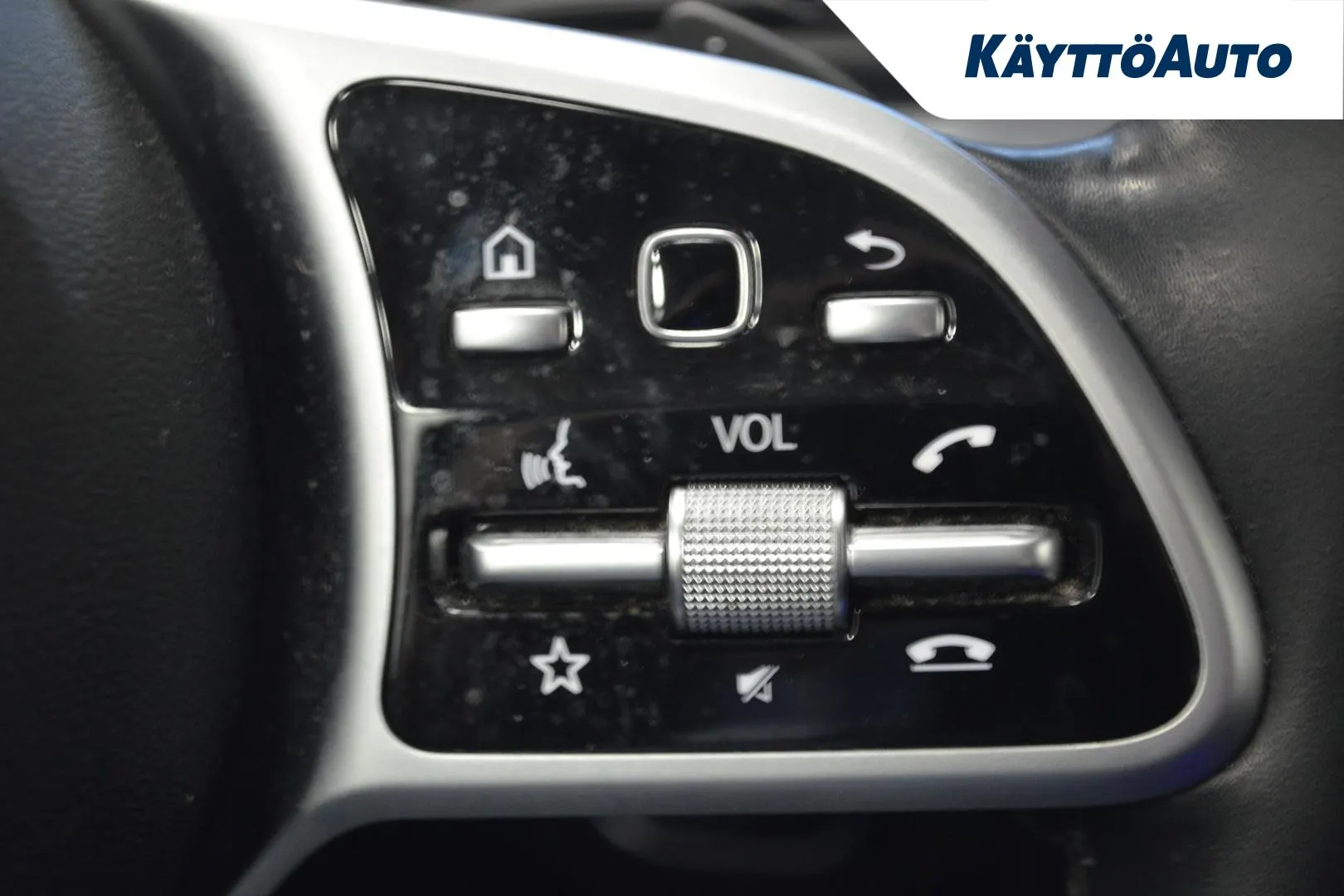 MERCEDES-BENZ GLE JLJ-279 carousel image