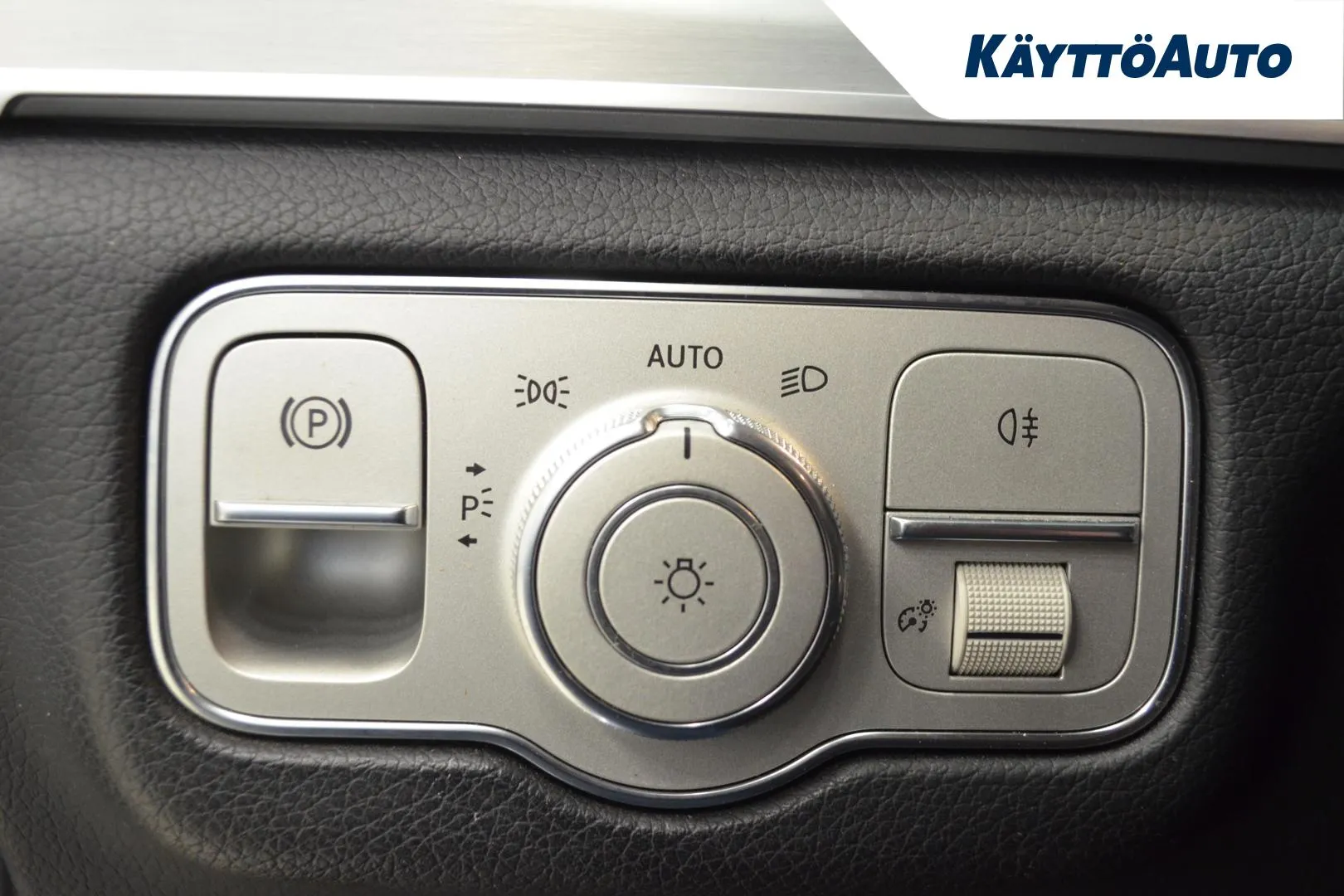 MERCEDES-BENZ GLE JLJ-279 carousel image