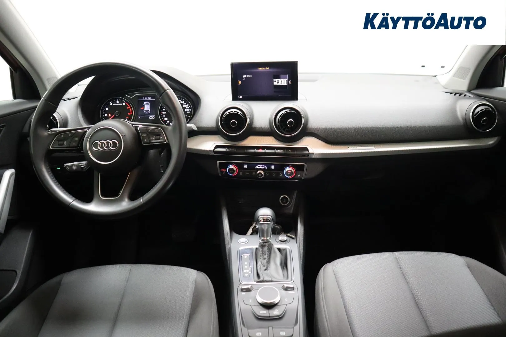 Audi Q2 OXP-834 carousel image