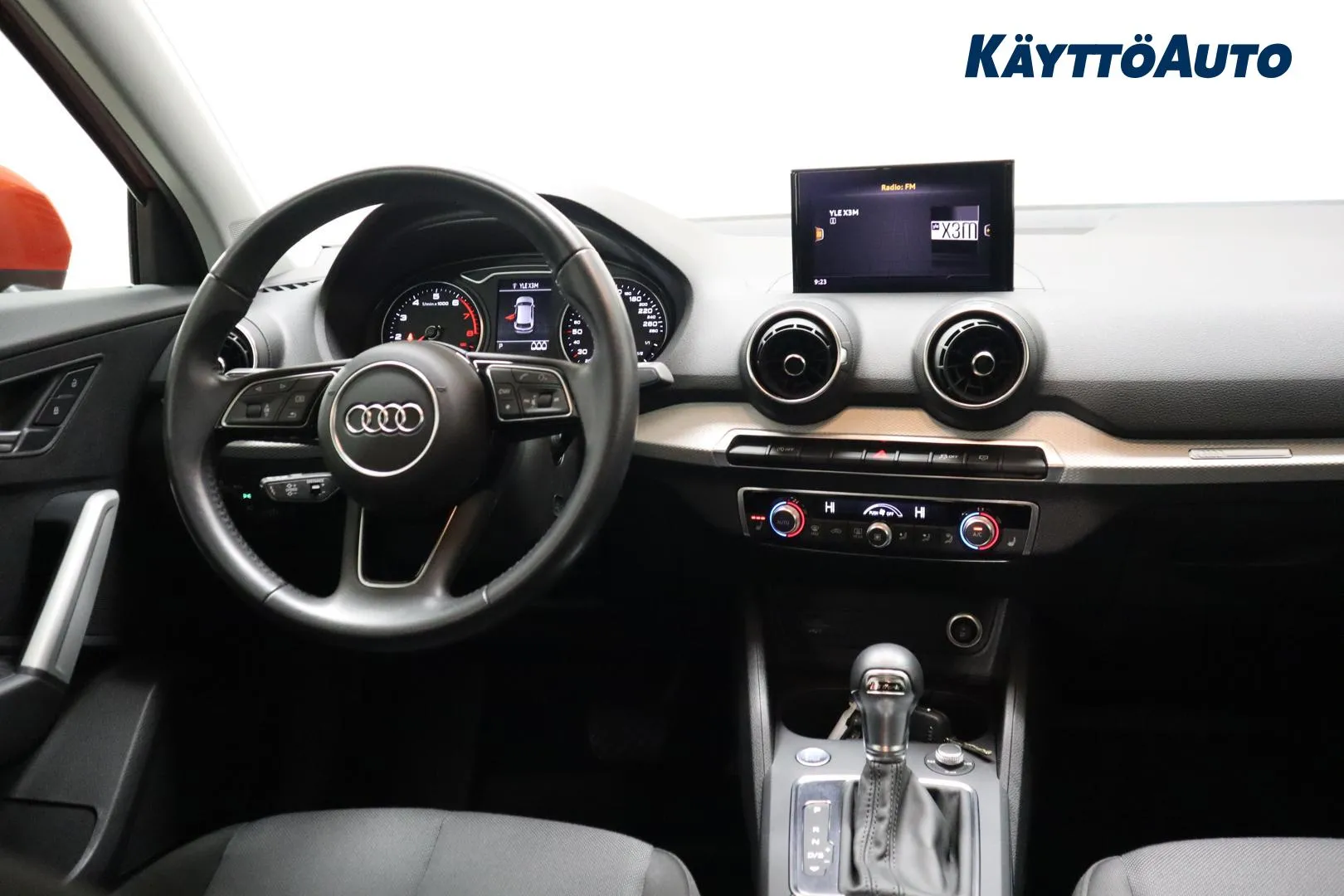 Audi Q2 OXP-834 carousel image