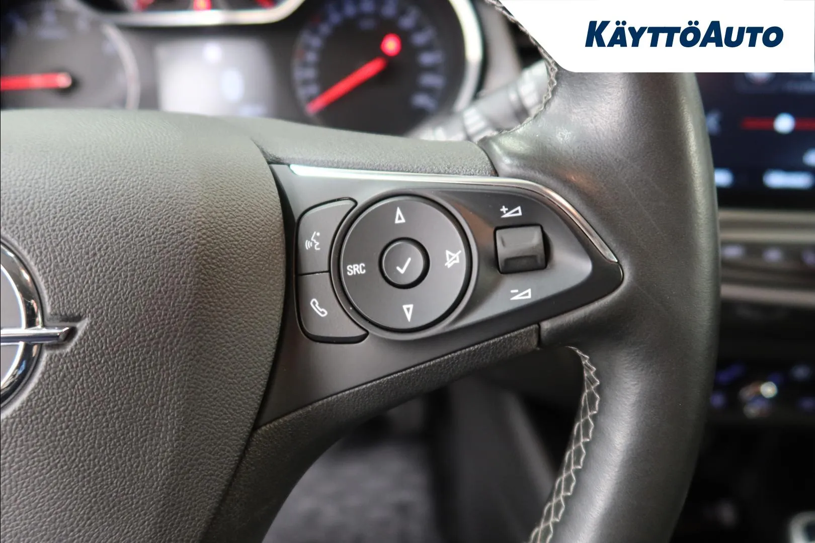 Opel Crossland GPG-748 carousel image