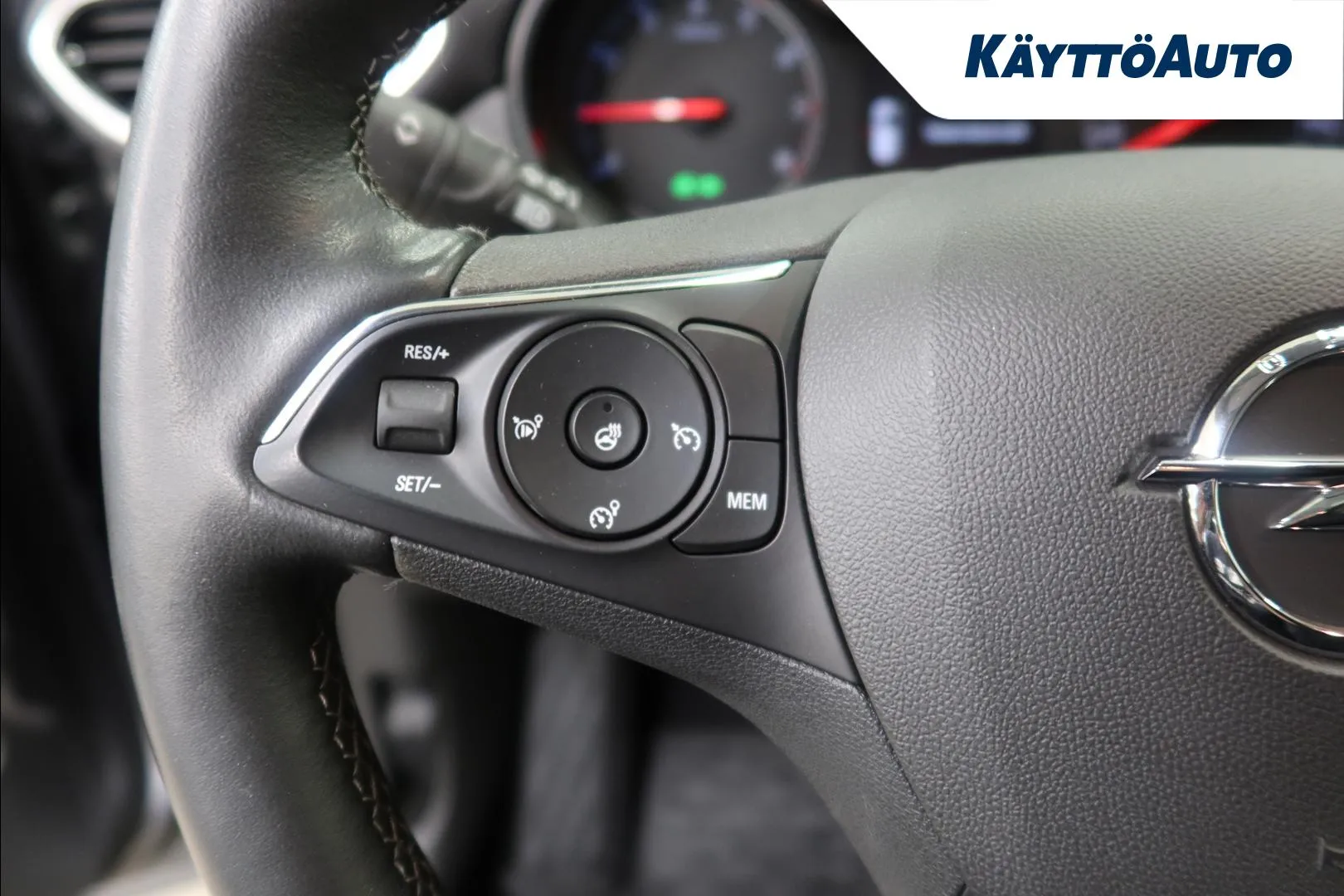 Opel Crossland GPG-748 carousel image