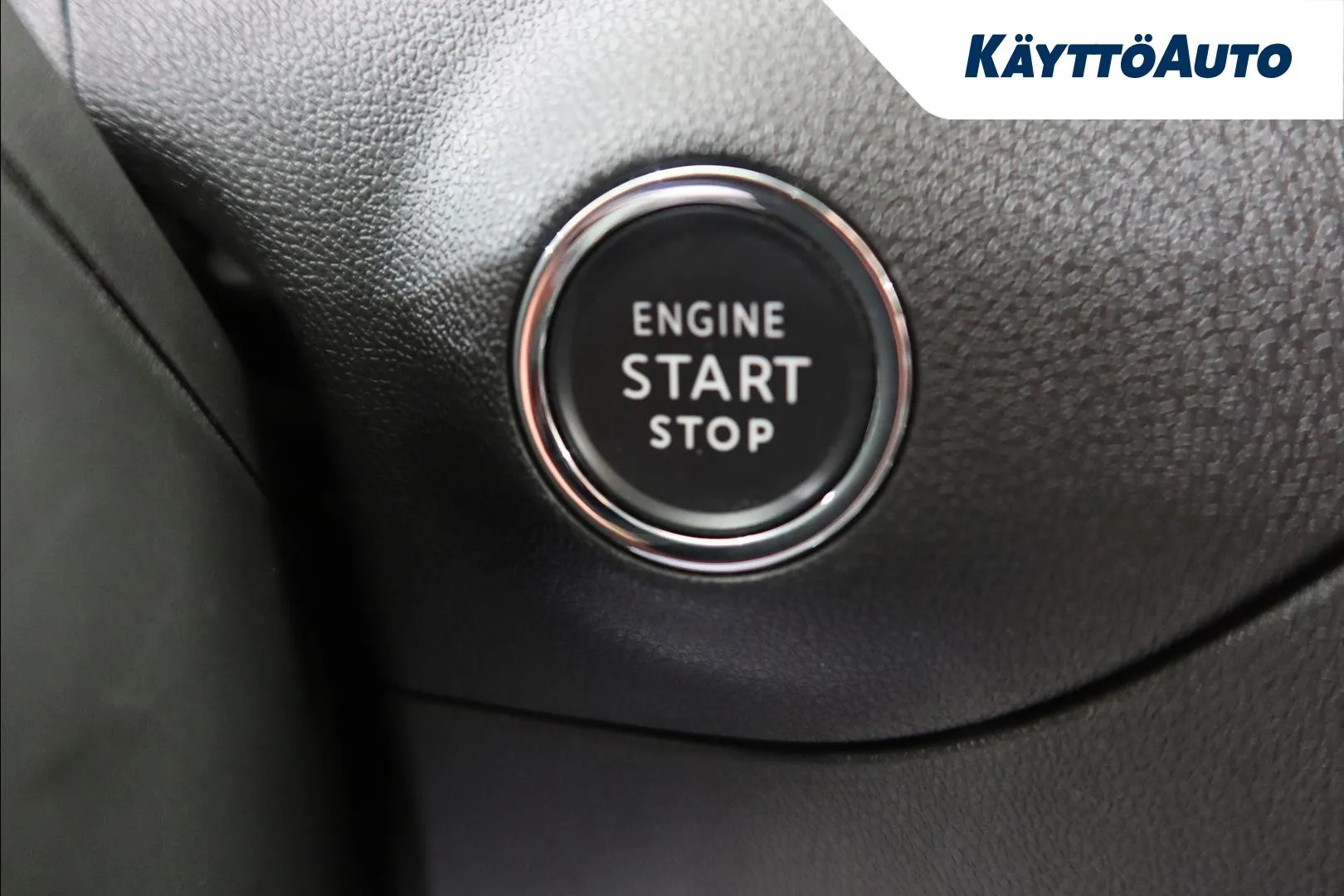 Opel Crossland GPG-748 carousel image