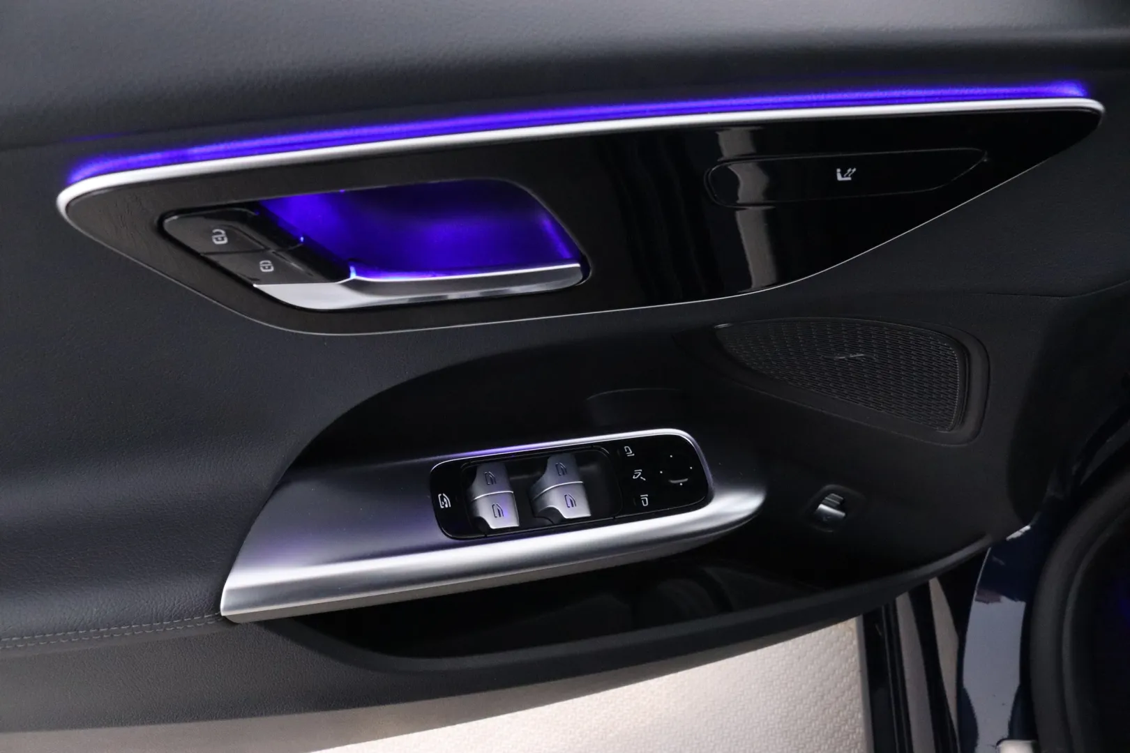 MERCEDES-BENZ C KUC-294 carousel image