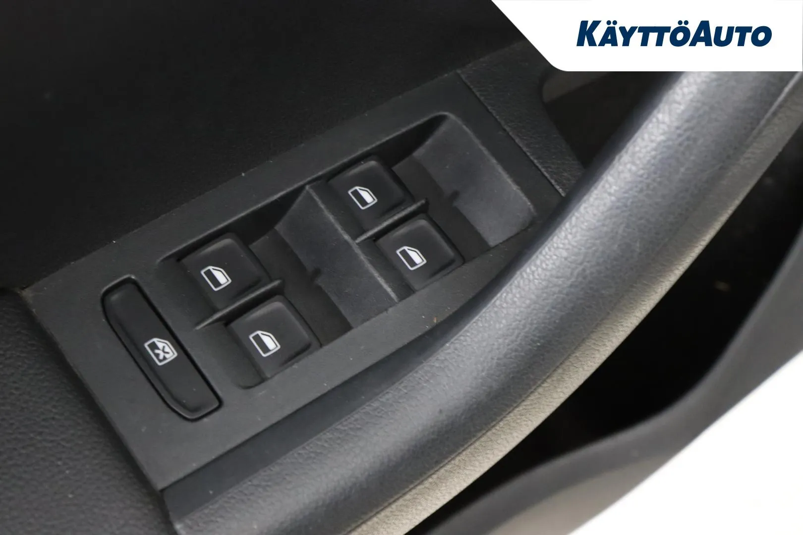 SKODA Octavia EMX-281 carousel image