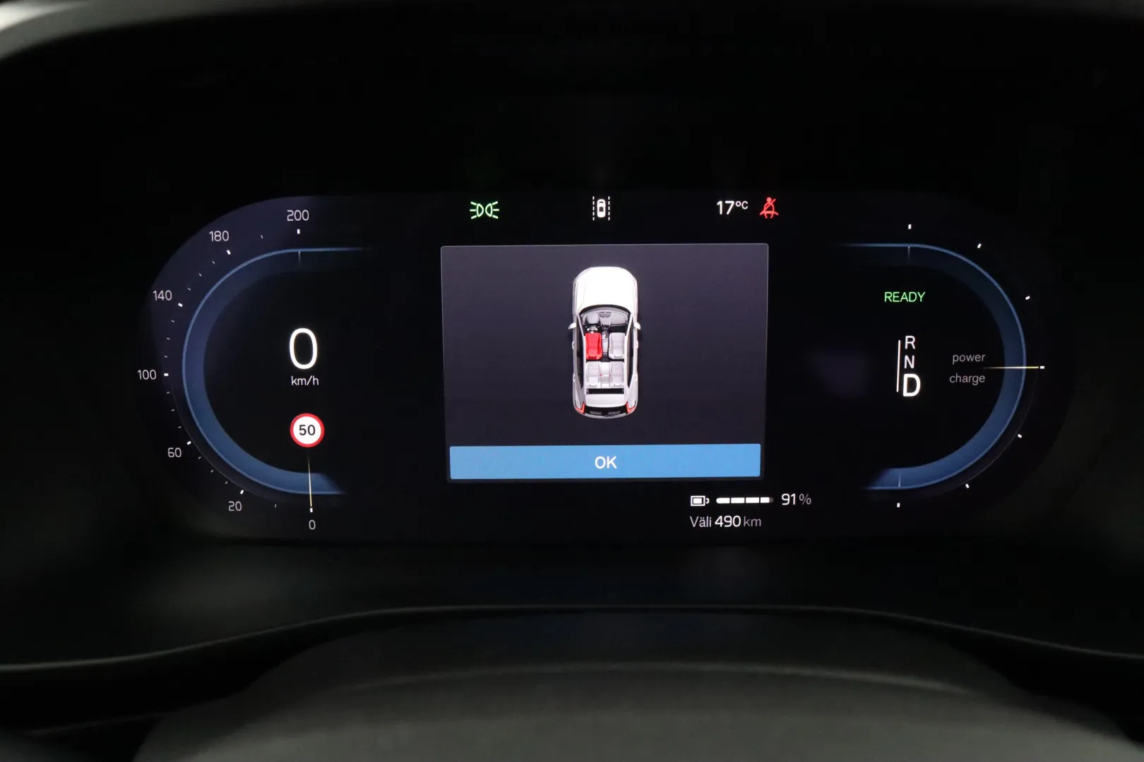 VOLVO XC40 XSM-686 carousel image