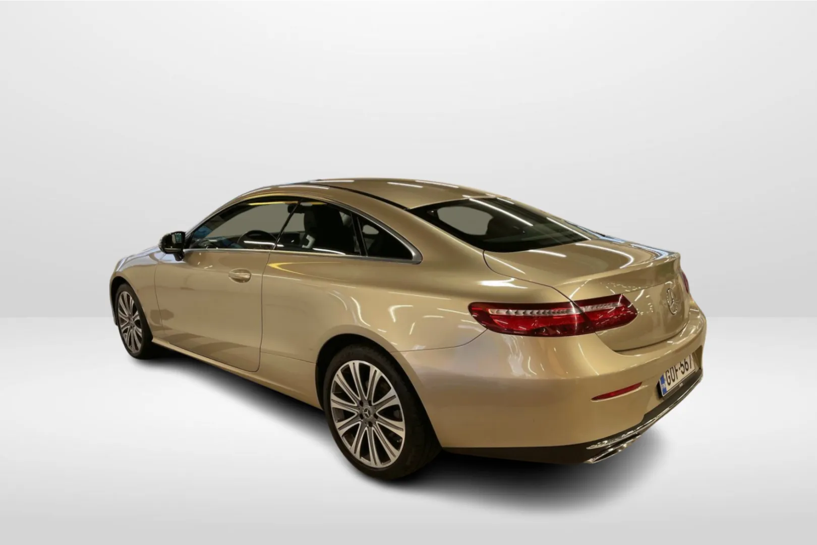 Mercedes-Benz E GOF-567 carousel image